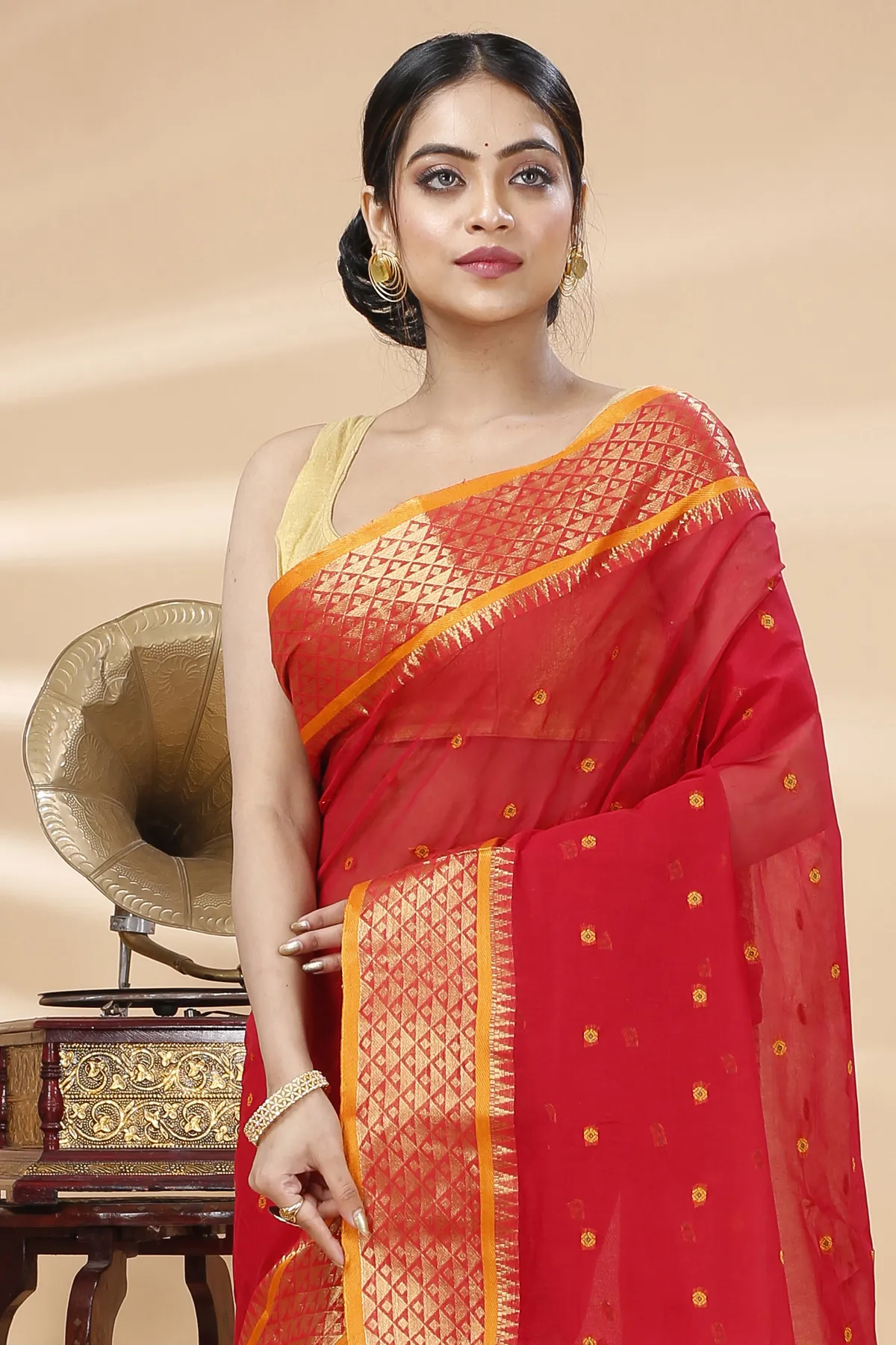 DipDiya Pure Cotton Red Peral Crafted with Soul Tant Sarees