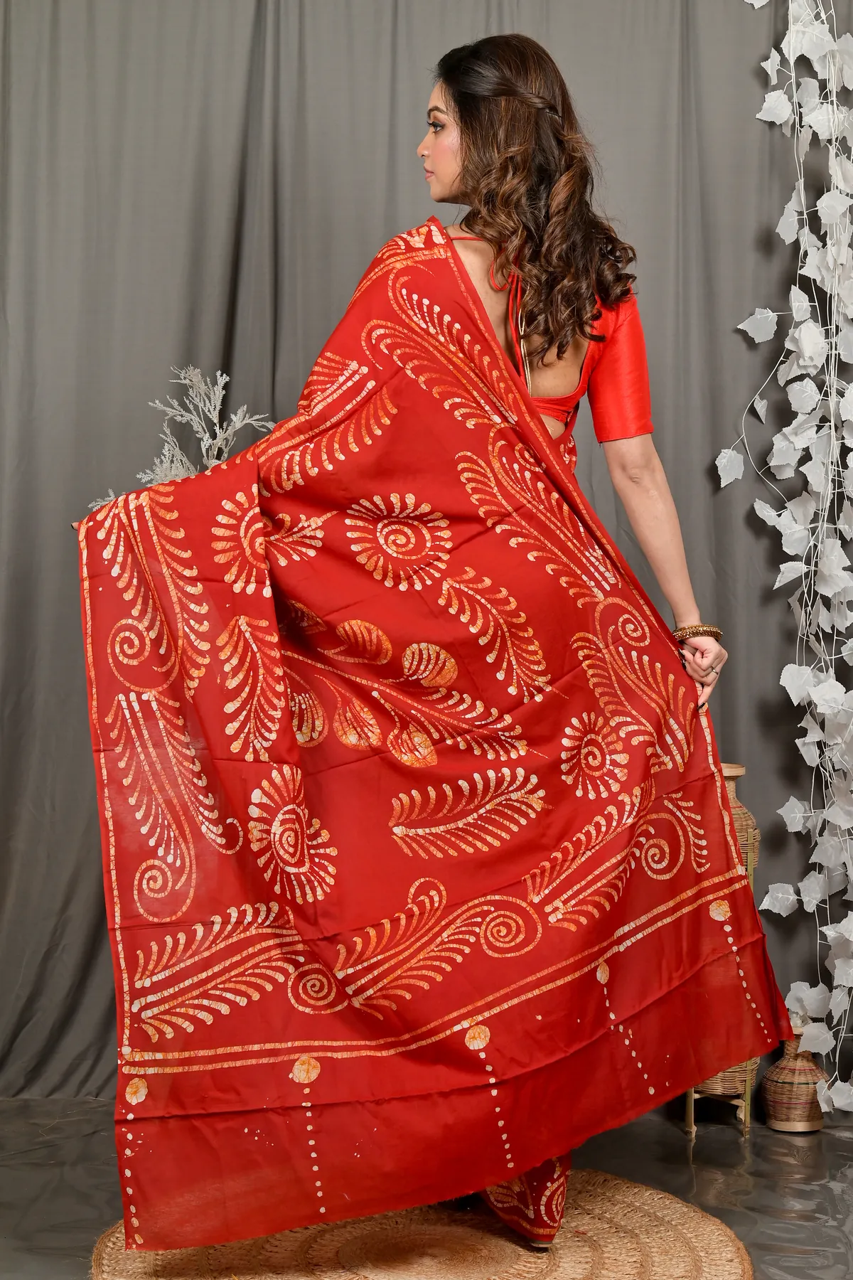 DipDiya Pure Cotton Red Pihu Heritage Elegance Batik Print Sarees