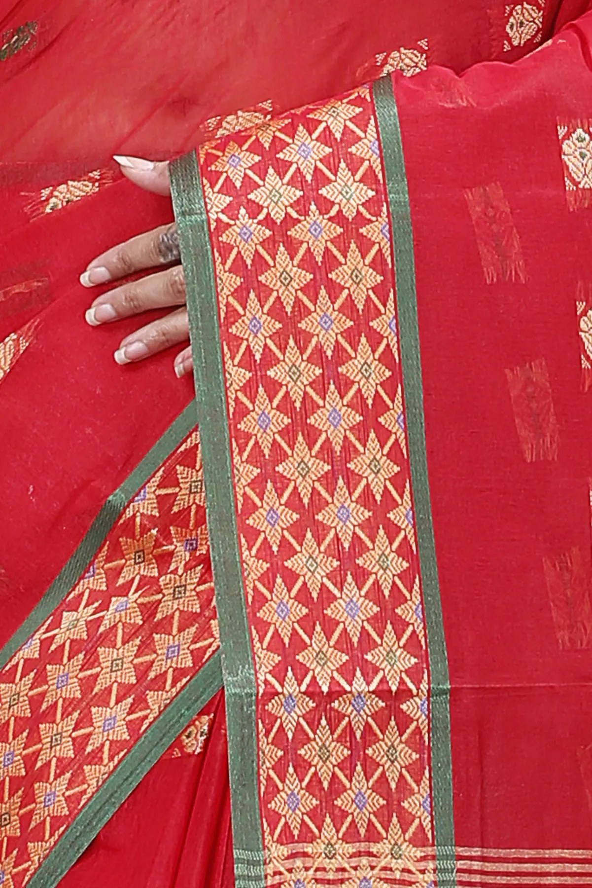 DipDiya Pure Cotton Red Reese Woven by Hand Tant Sarees