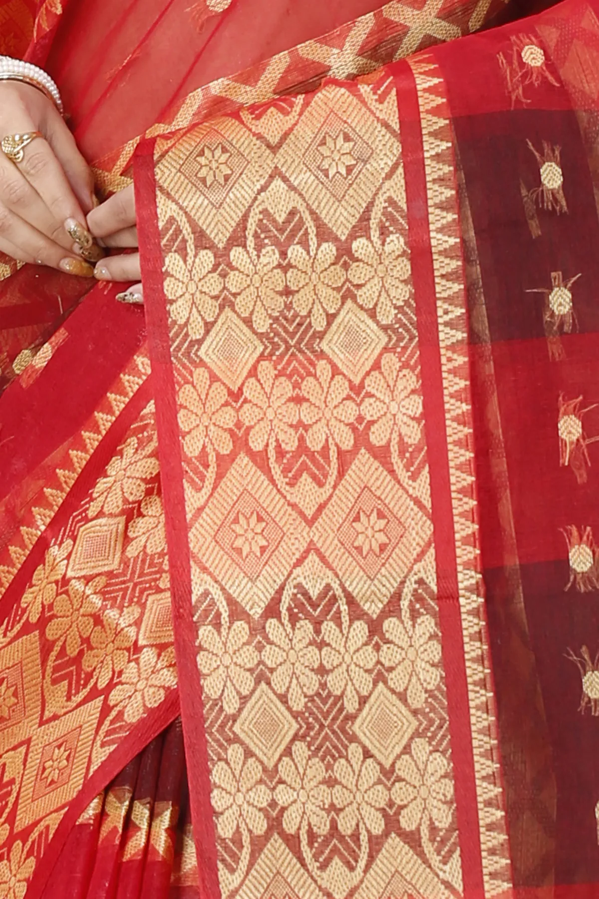 DipDiya Pure Cotton Red SonaJhuri Desiging Handloom Heritage Tant Sarees