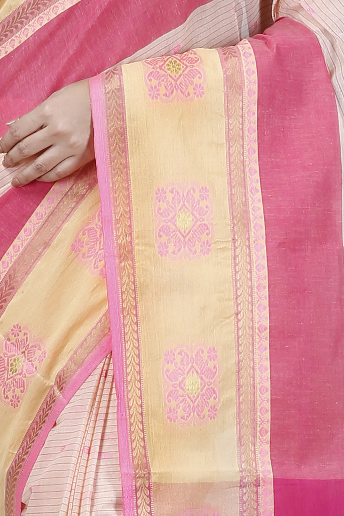 DipDiya Pure Cotton Red Uma Crafted by Artisans Tant Sarees
