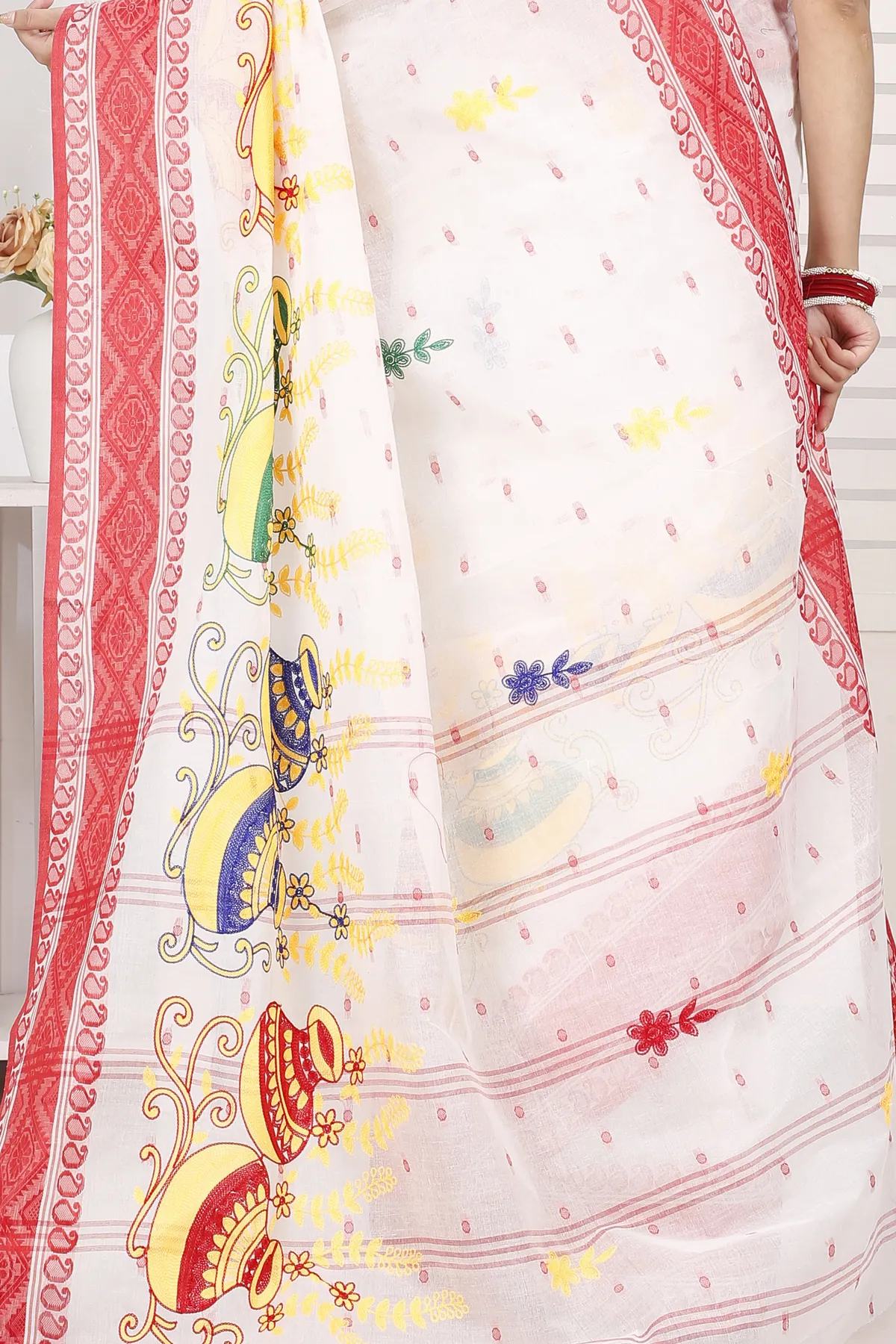 DipDiya Pure Cotton Red White Embi Boysko Ghot Bengali Heritage Embroidery Tant Sarees