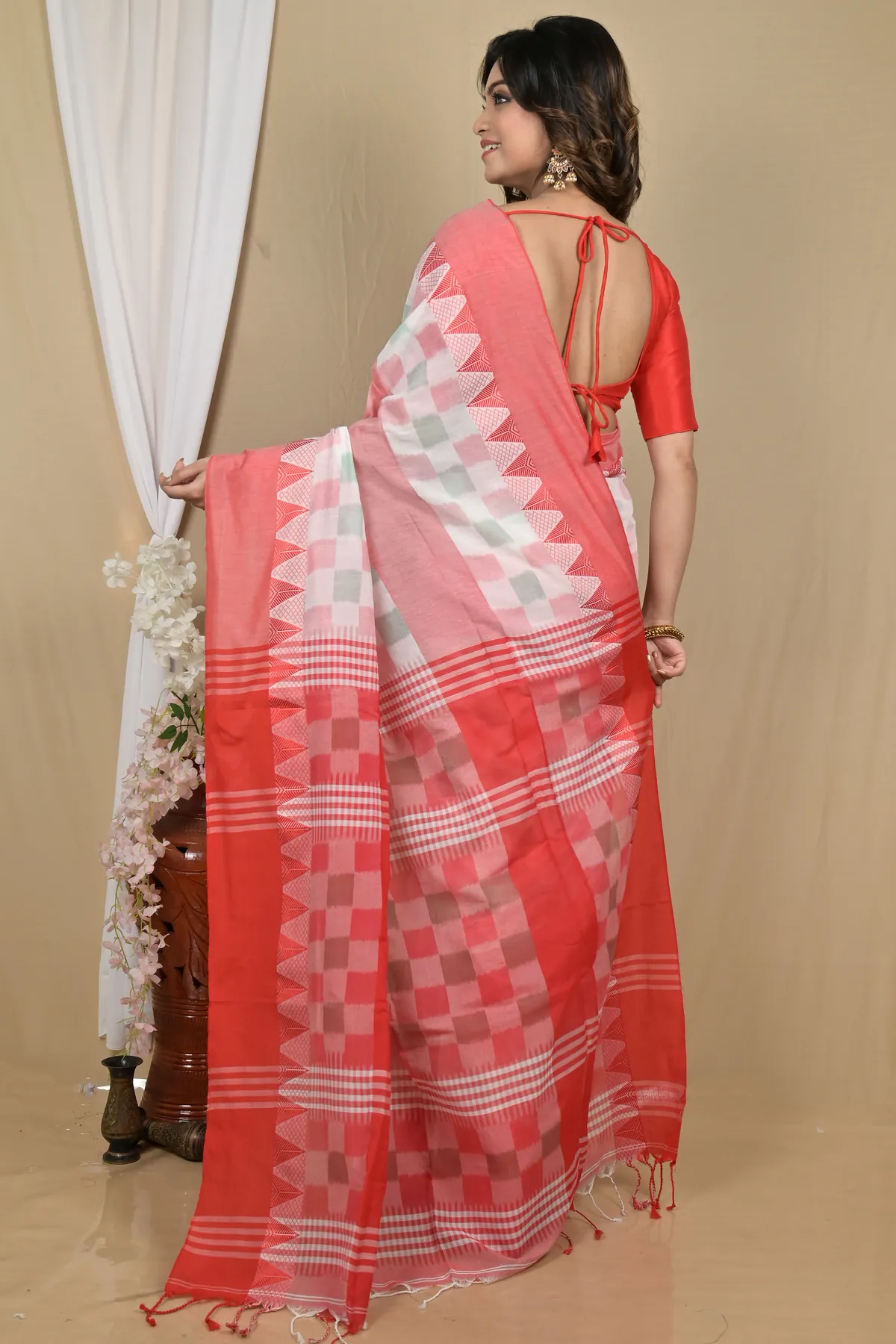 DipDiya Pure Cotton Red White Hiran Woven with Love Handloom Sarees