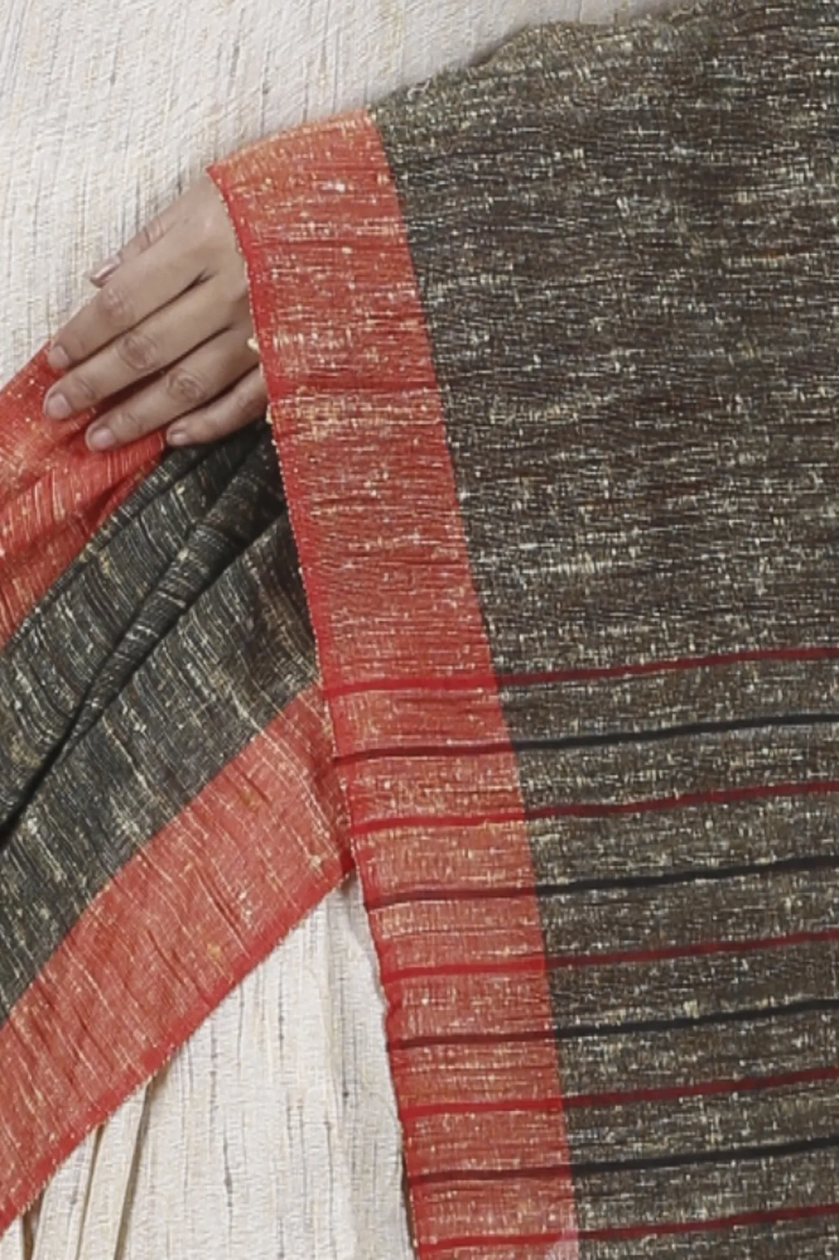 DipDiya Pure Cotton Red White Kusu Artisan Crafted Handloom Sarees