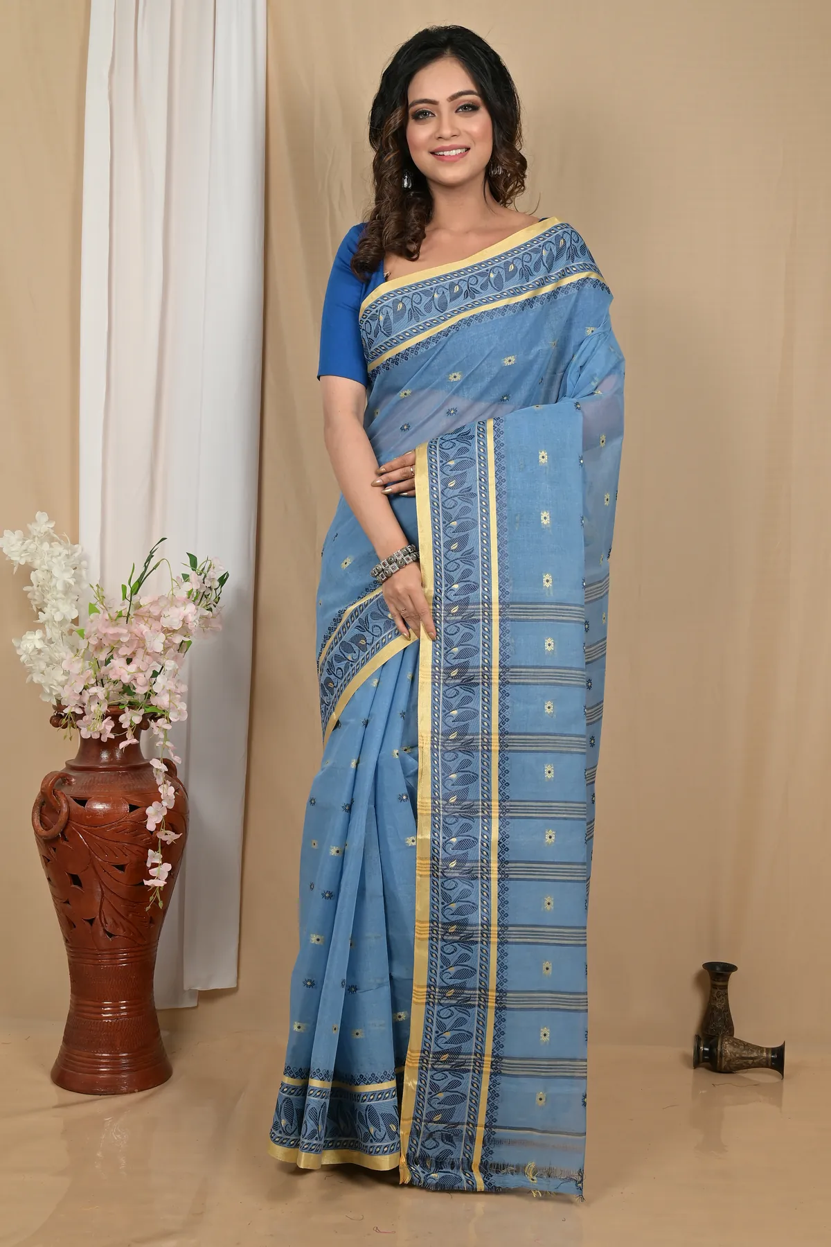 DipDiya Pure Cotton Royal Blue Achlin Classic Bengali Tant Sarees