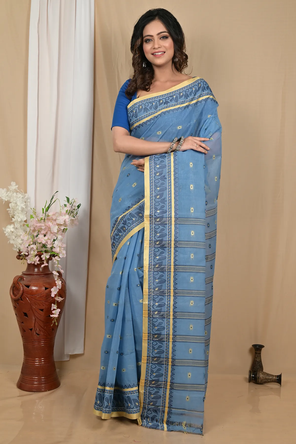 DipDiya Pure Cotton Royal Blue Achlin Classic Bengali Tant Sarees