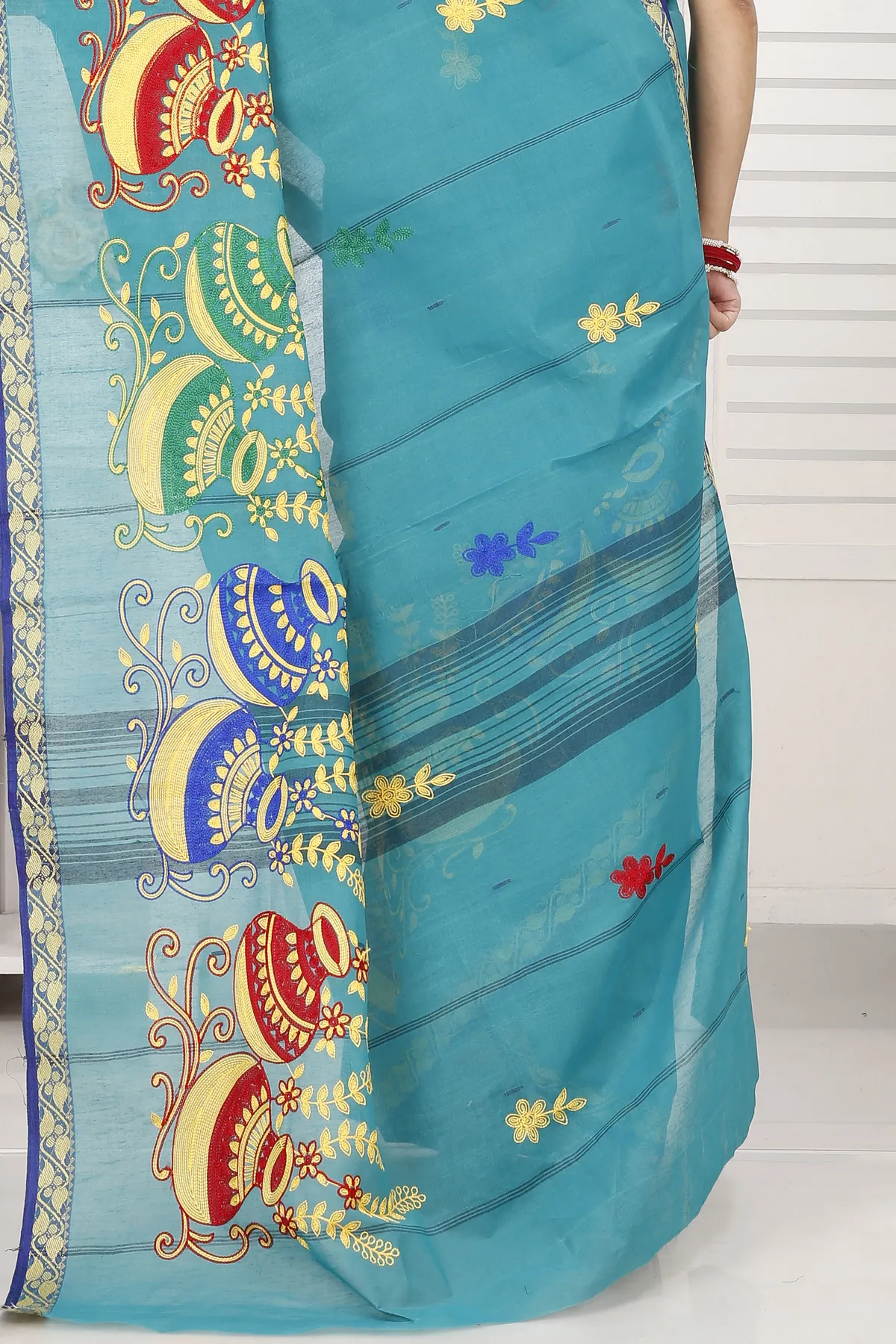 DipDiya Pure Cotton See Green Embi Gaela Ghot Artisan Crafted Embroidery Tant Sarees