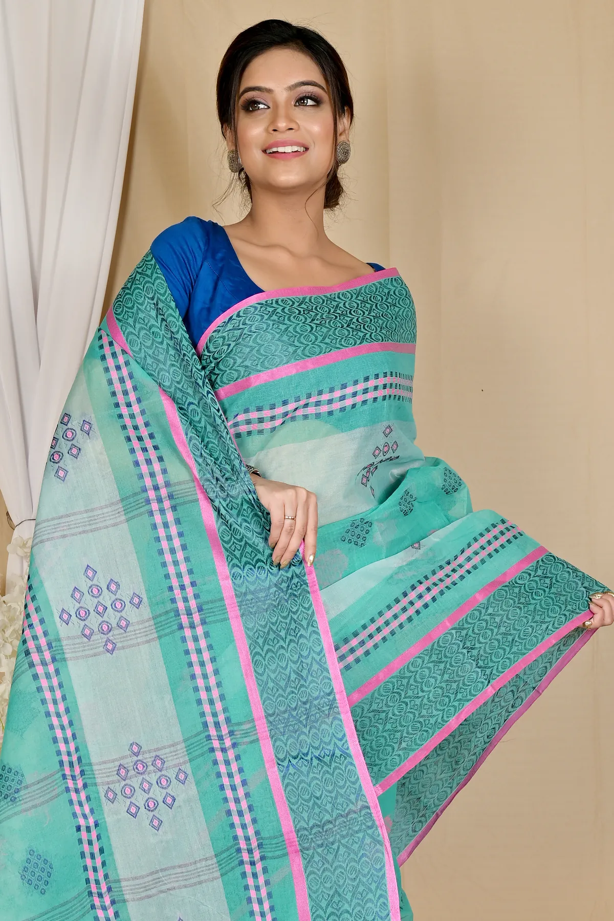 DipDiya Pure Cotton See Green Krita Woven with Love Tant Sarees