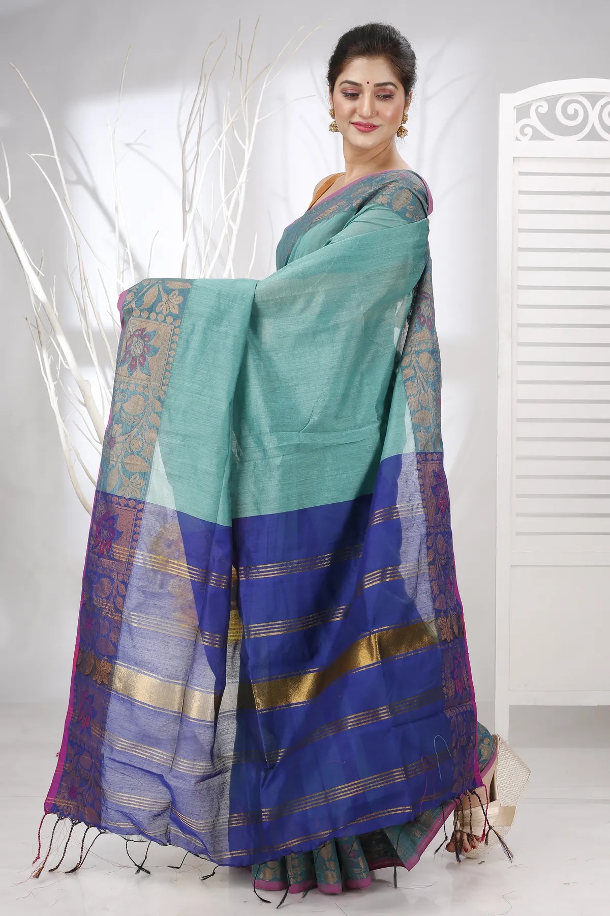 DipDiya Pure Cotton See Green Swarno Grace of Bengal Handloom Sarees
