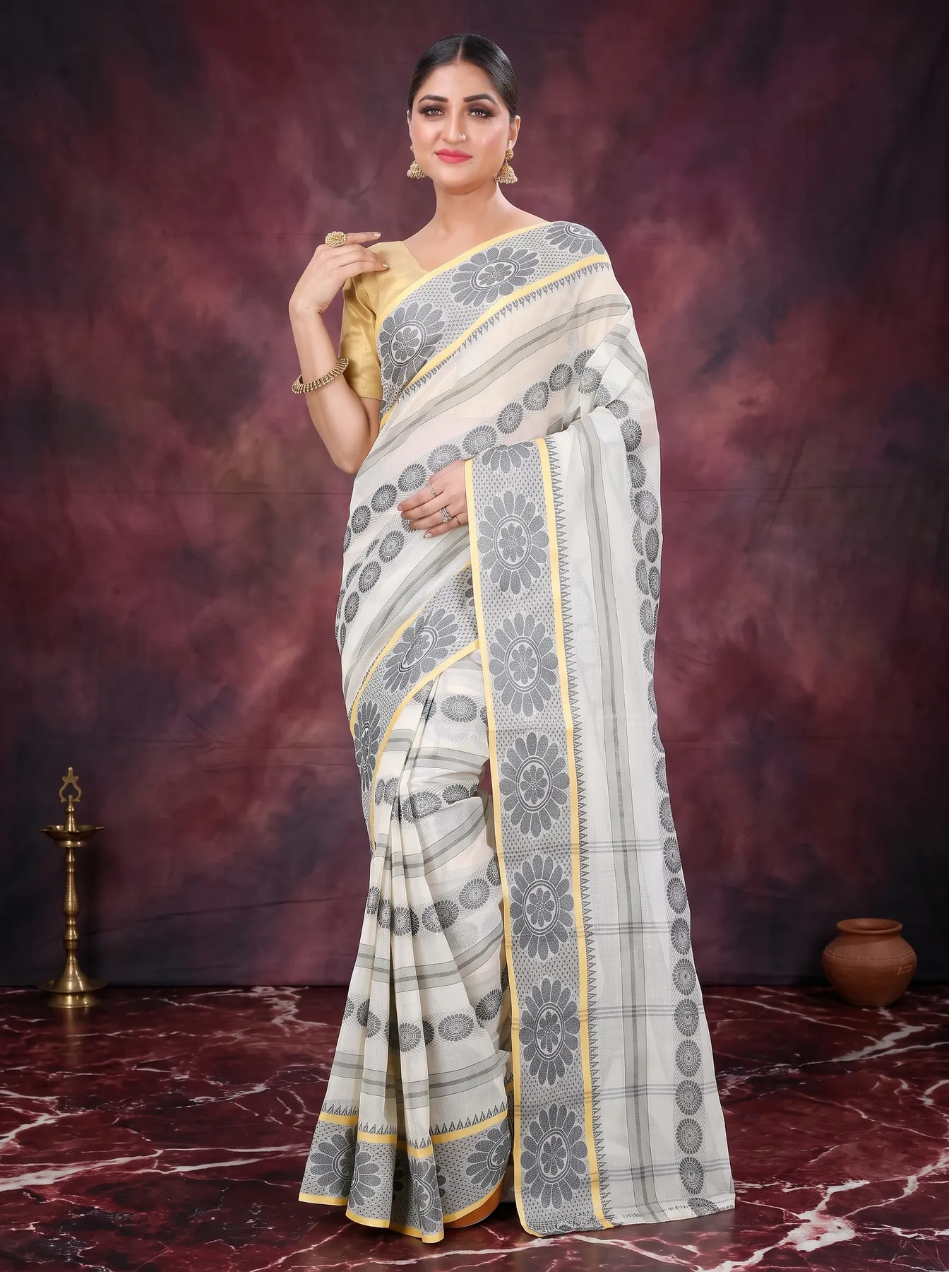 DipDiya Pure Cotton Silver Chakro Tant Bengal in Every Thread Tant Sarees