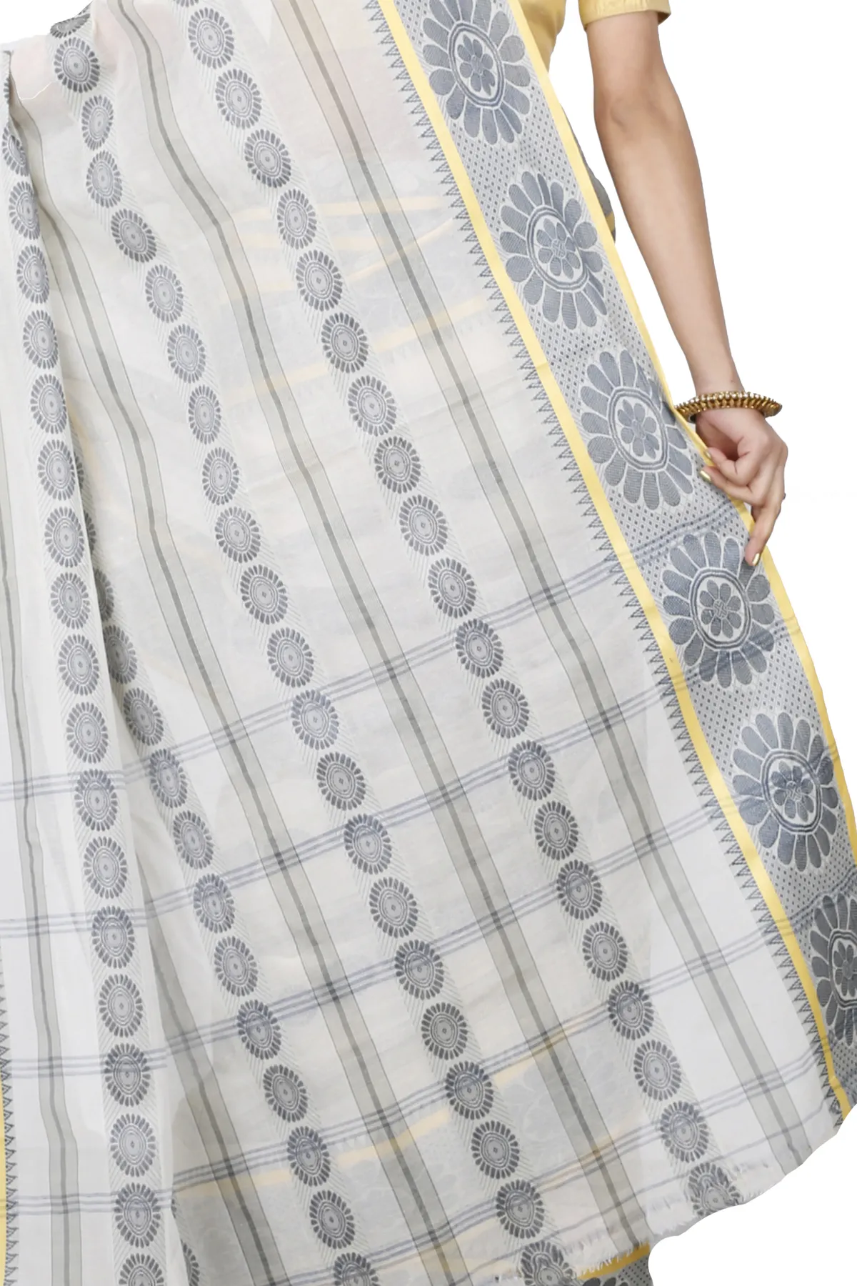 DipDiya Pure Cotton Silver Chakro Tant Bengal in Every Thread Tant Sarees