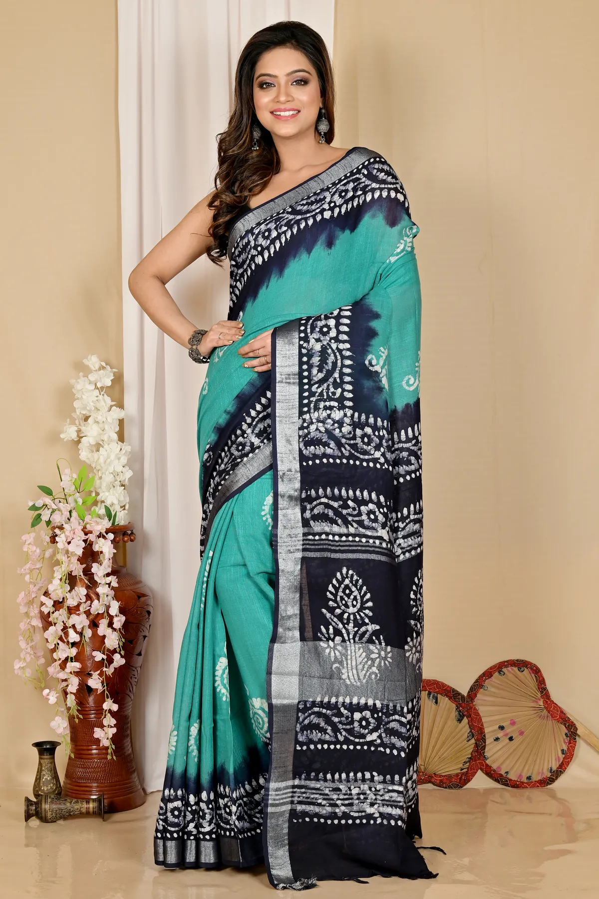 DipDiya Pure Cotton Sky Blue Batika Classic Bengali Batik Print Sarees