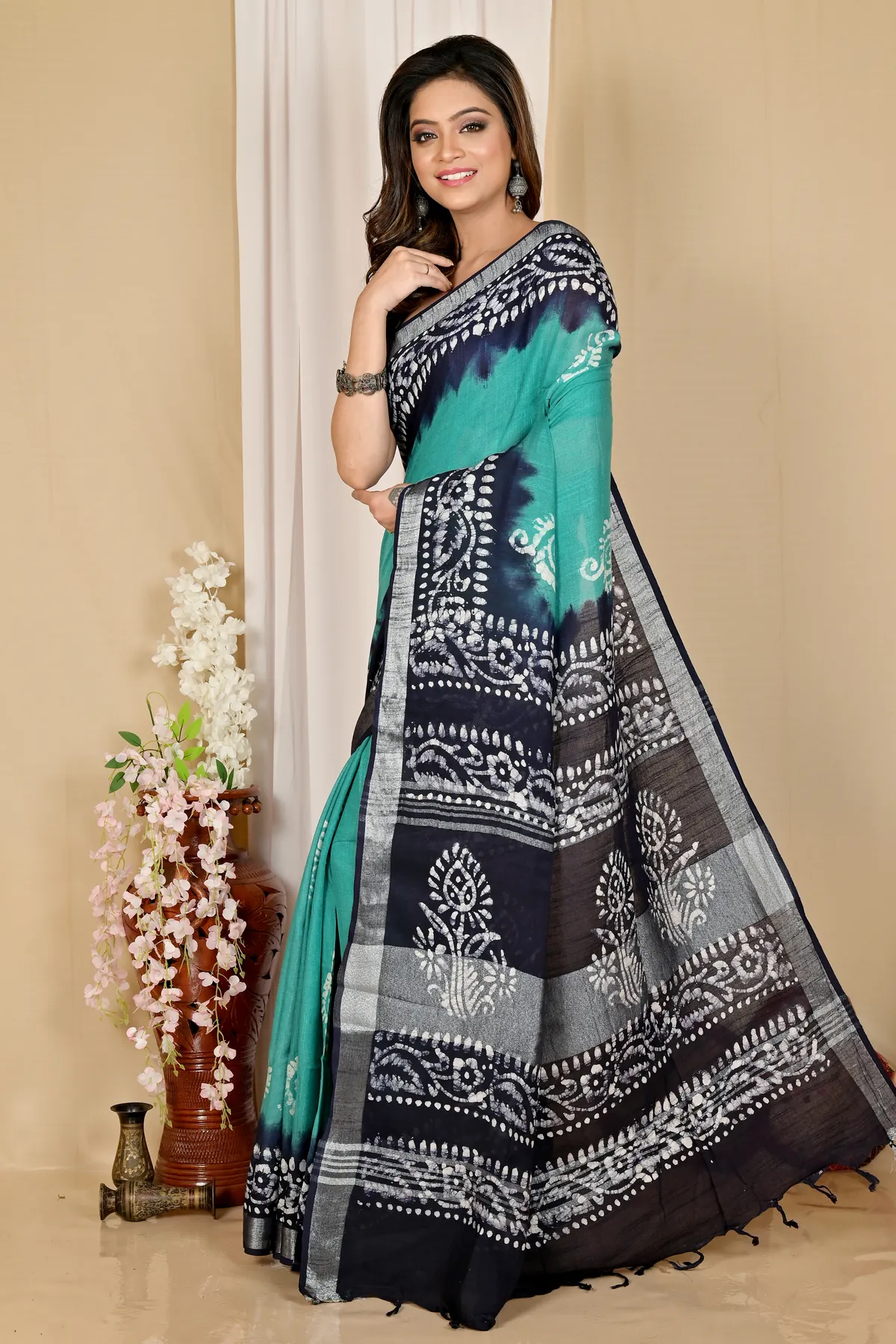 DipDiya Pure Cotton Sky Blue Batika Classic Bengali Batik Print Sarees