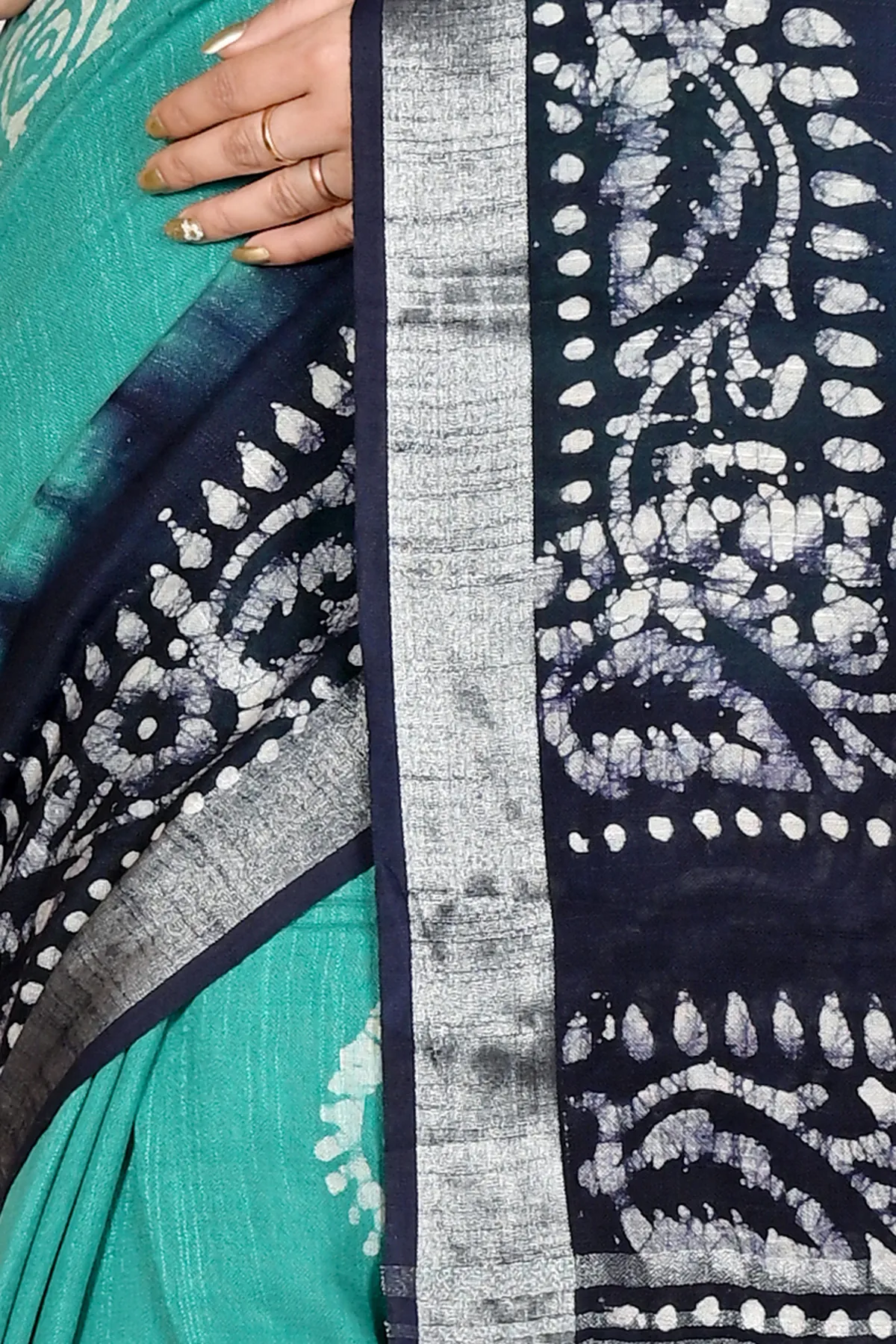 DipDiya Pure Cotton Sky Blue Batika Classic Bengali Batik Print Sarees