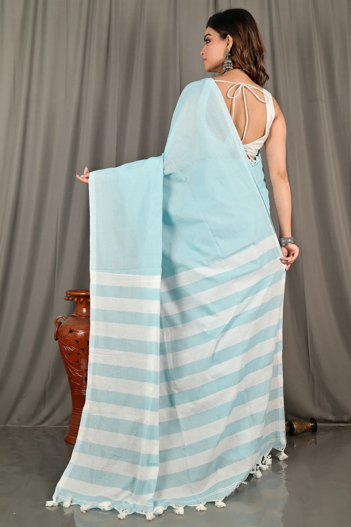 DipDiya Pure Cotton Sky Blue Bisti Timeless Elegance Handloom Sarees