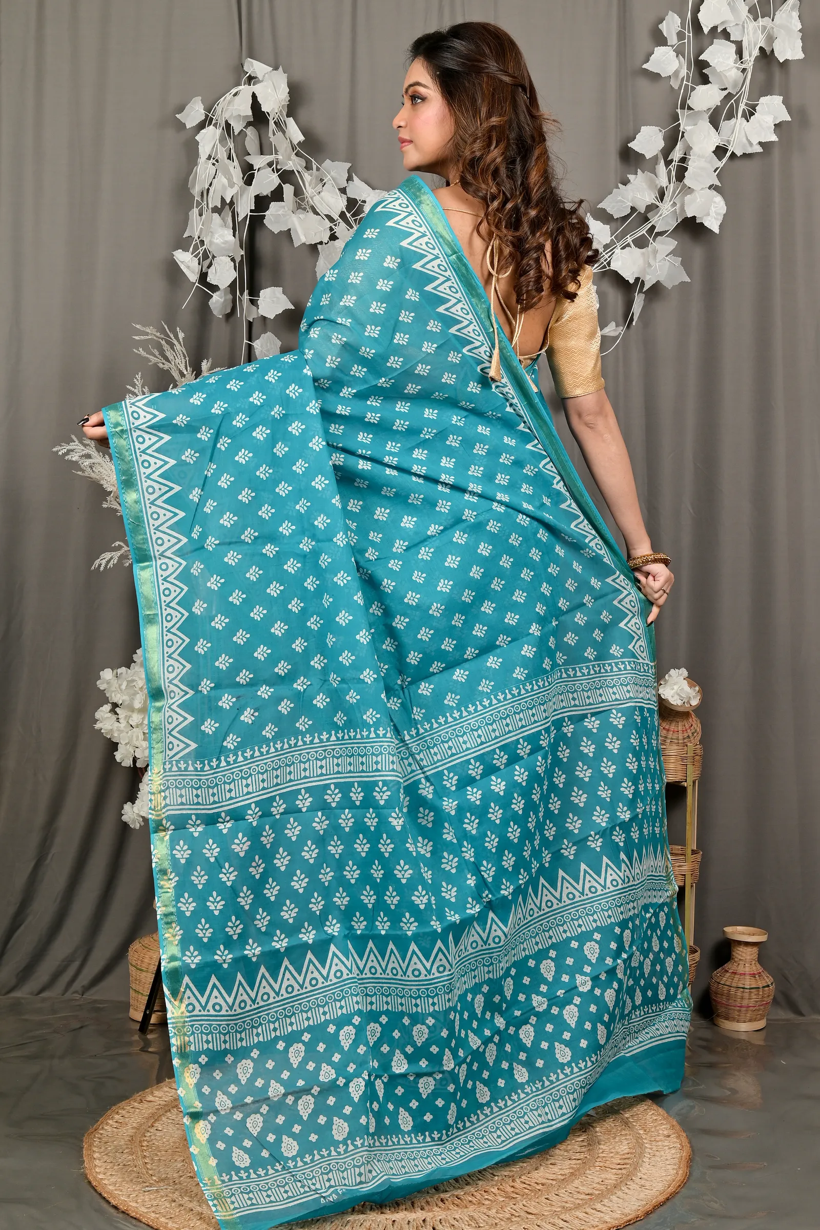 DipDiya Pure Cotton Sky Blue Febasi A Legacy Woven Batik Print Sarees
