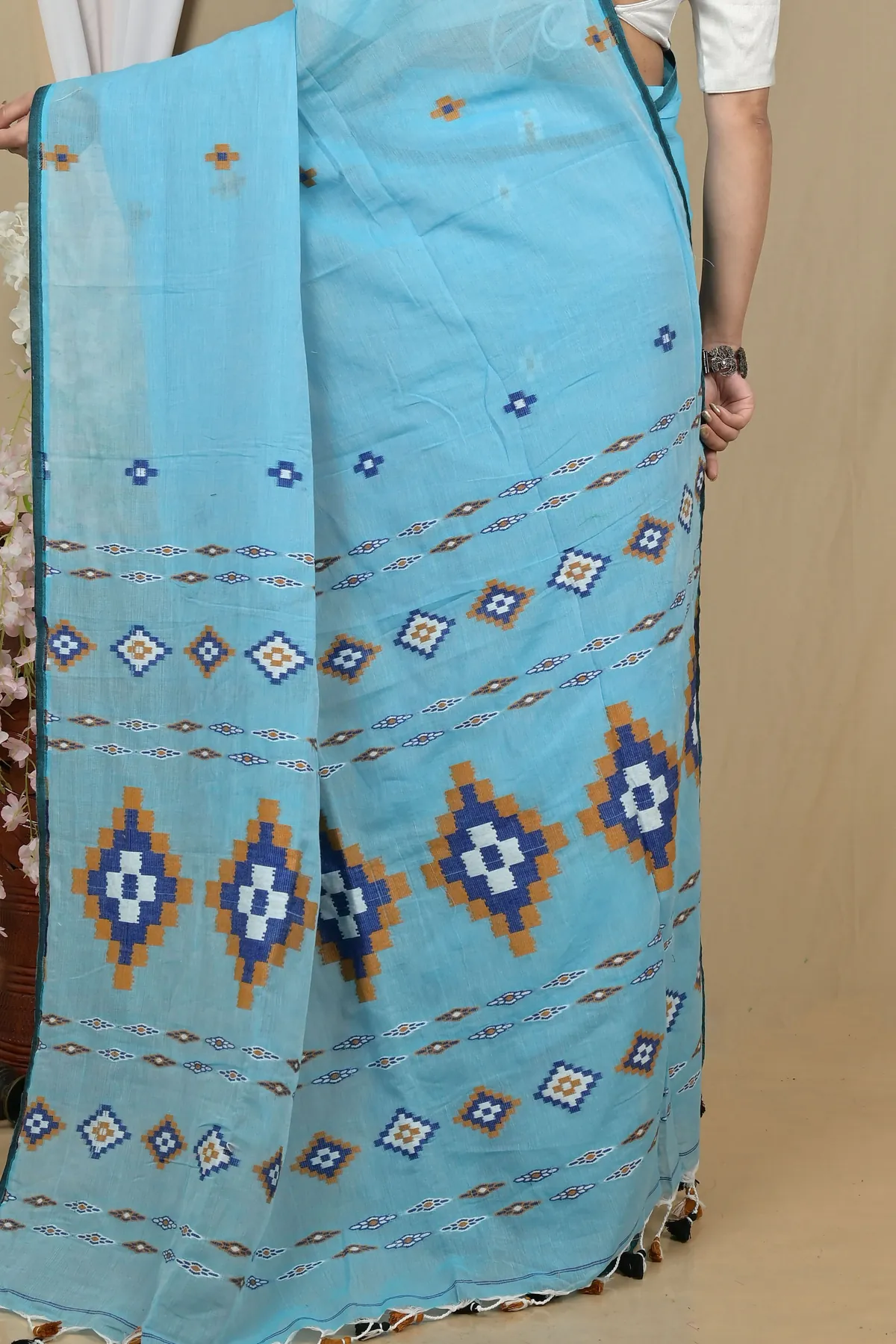 DipDiya Pure Cotton Sky Blue Hitaashi Classic Bengali Handloom Sarees