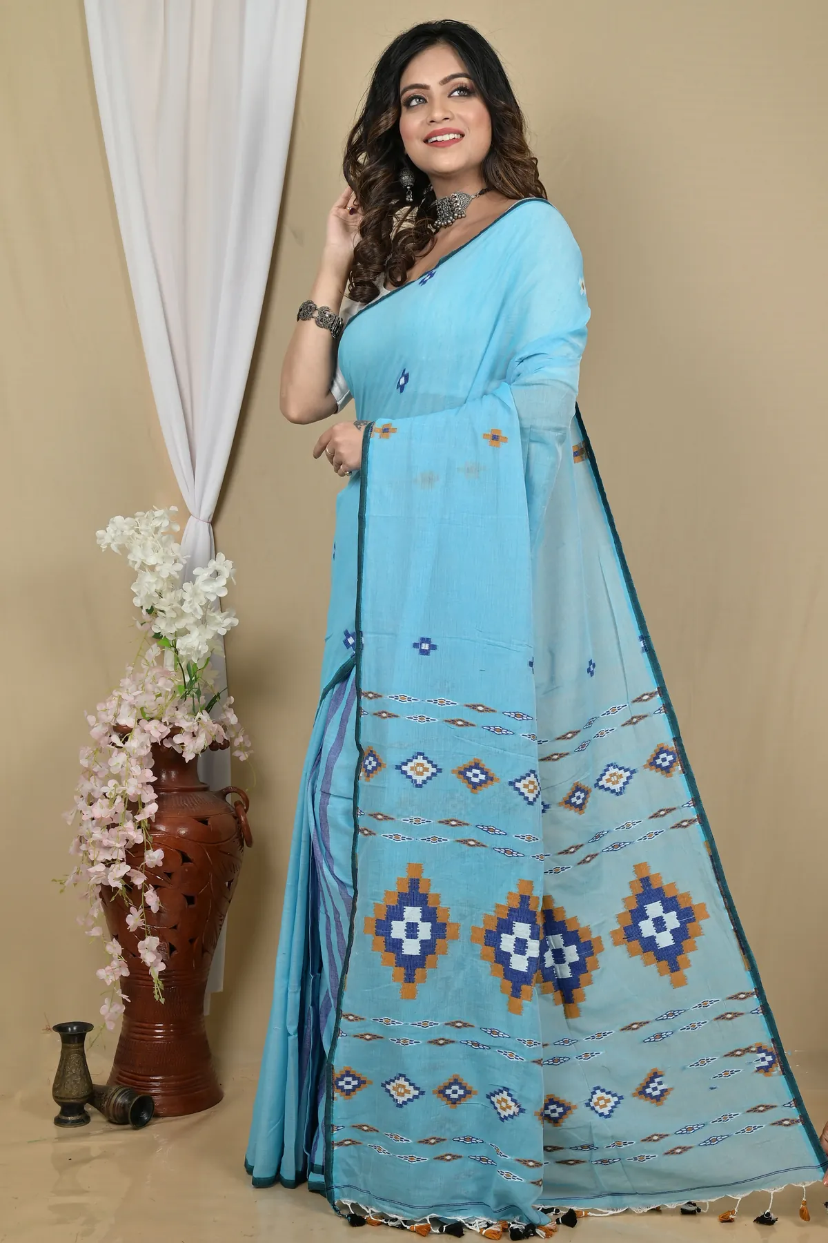 DipDiya Pure Cotton Sky Blue Hitaashi Classic Bengali Handloom Sarees