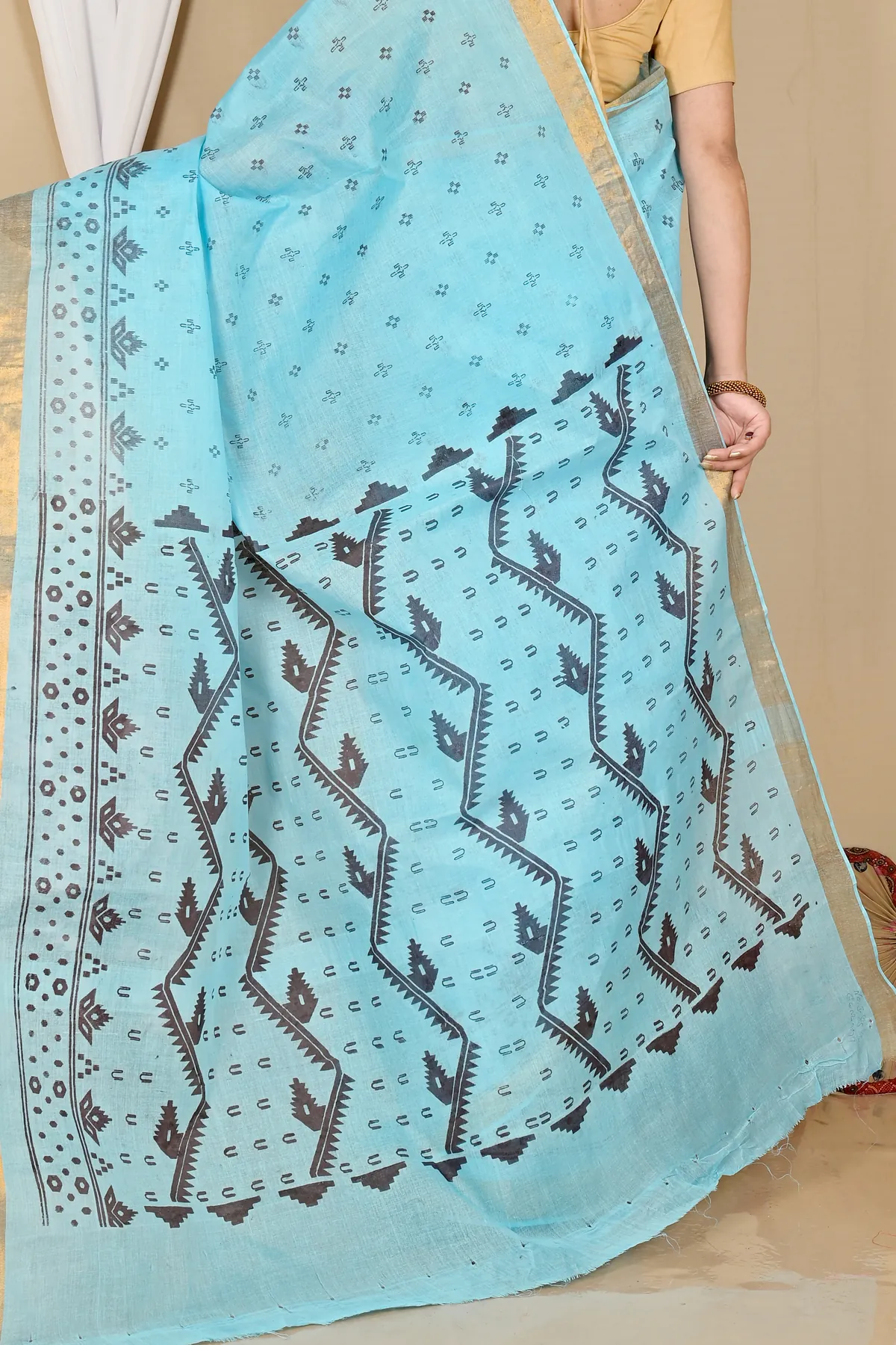 DipDiya Pure Cotton Sky Blue Luvna Elegance in Every Weave Printed Tant Sarees