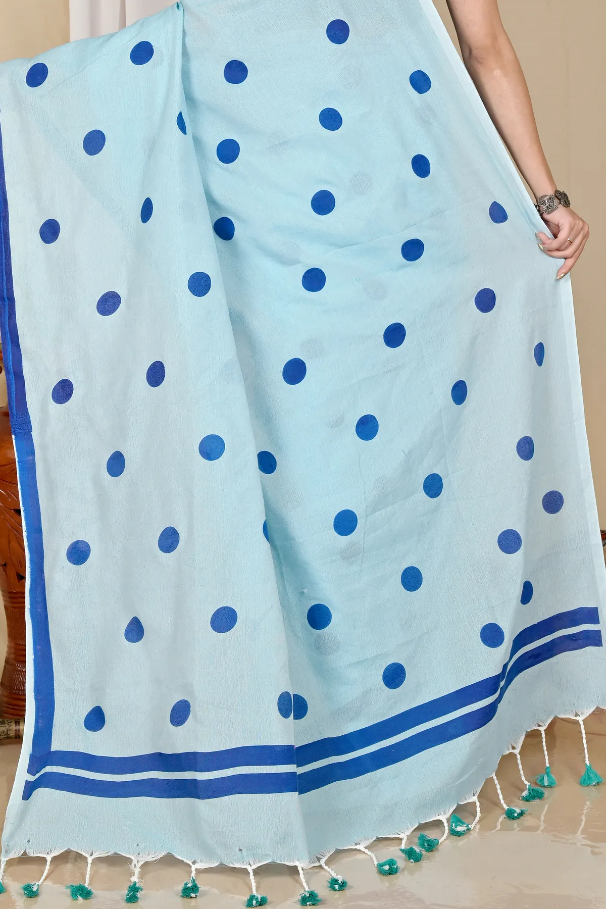 DipDiya Pure Cotton Sky Blue Tip Timeless Bengal Handloom Sarees
