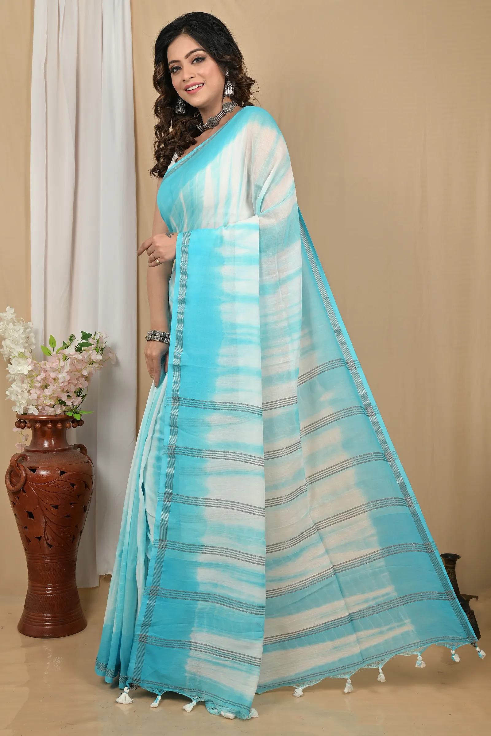 DipDiya Pure Cotton Sky White Achmol Effortless Tradition Badhni Dye Sarees