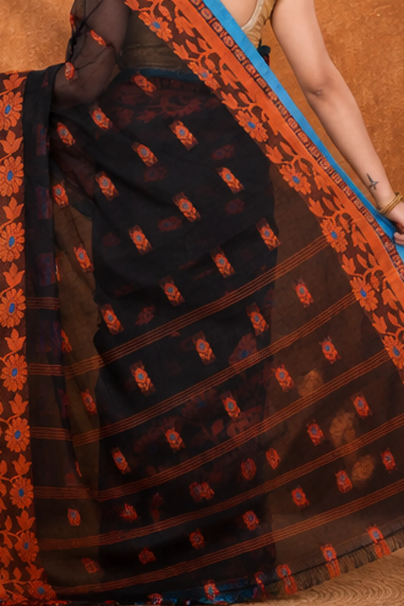 DipDiya Pure Cotton  Traditional Bengali Black Artisan Crafted Fultop Tant Tant Saree