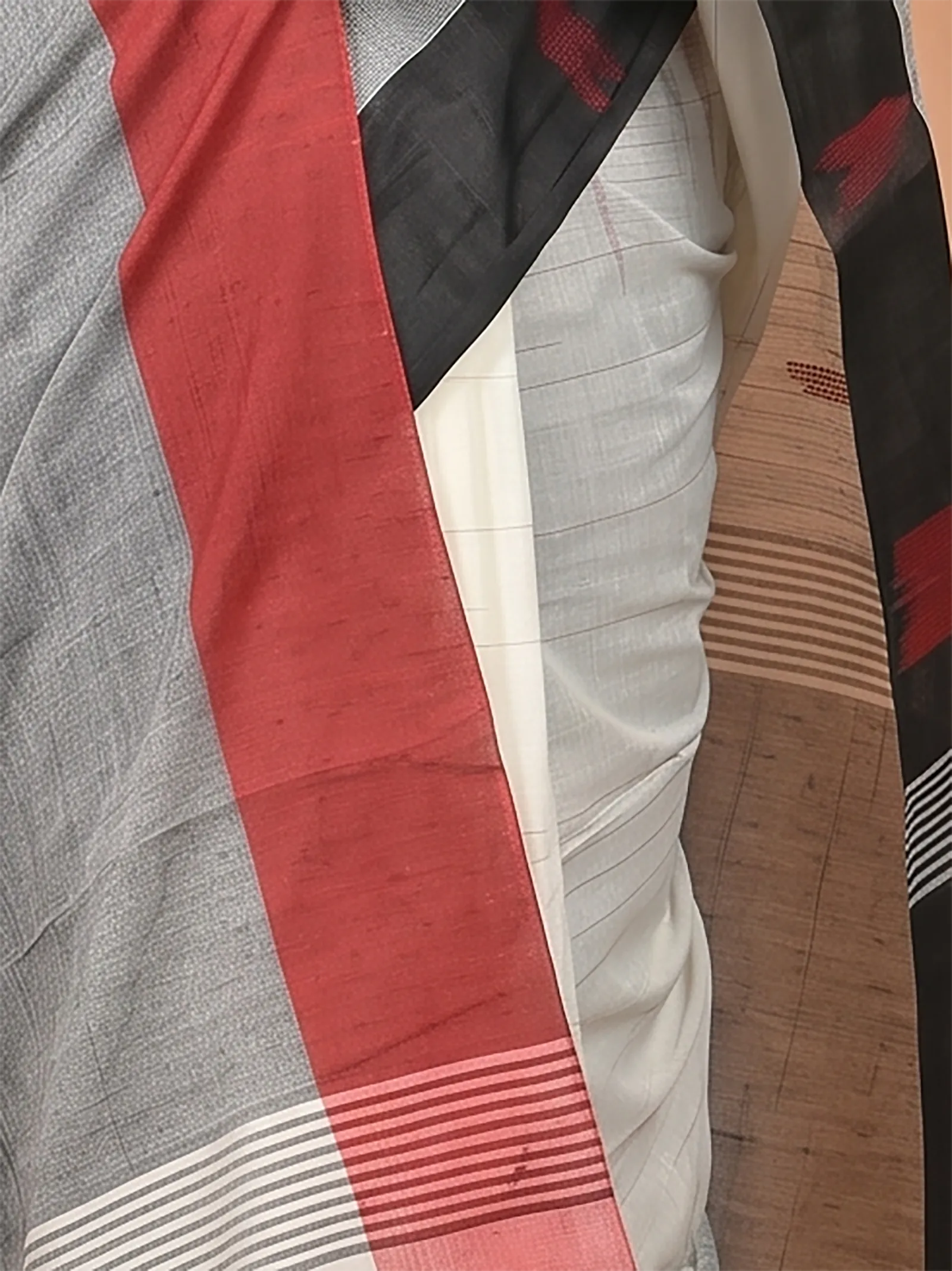 DipDiya Pure Cotton  Traditional Bengali Black Red Artisan Crafted Soumon Kotki Saree