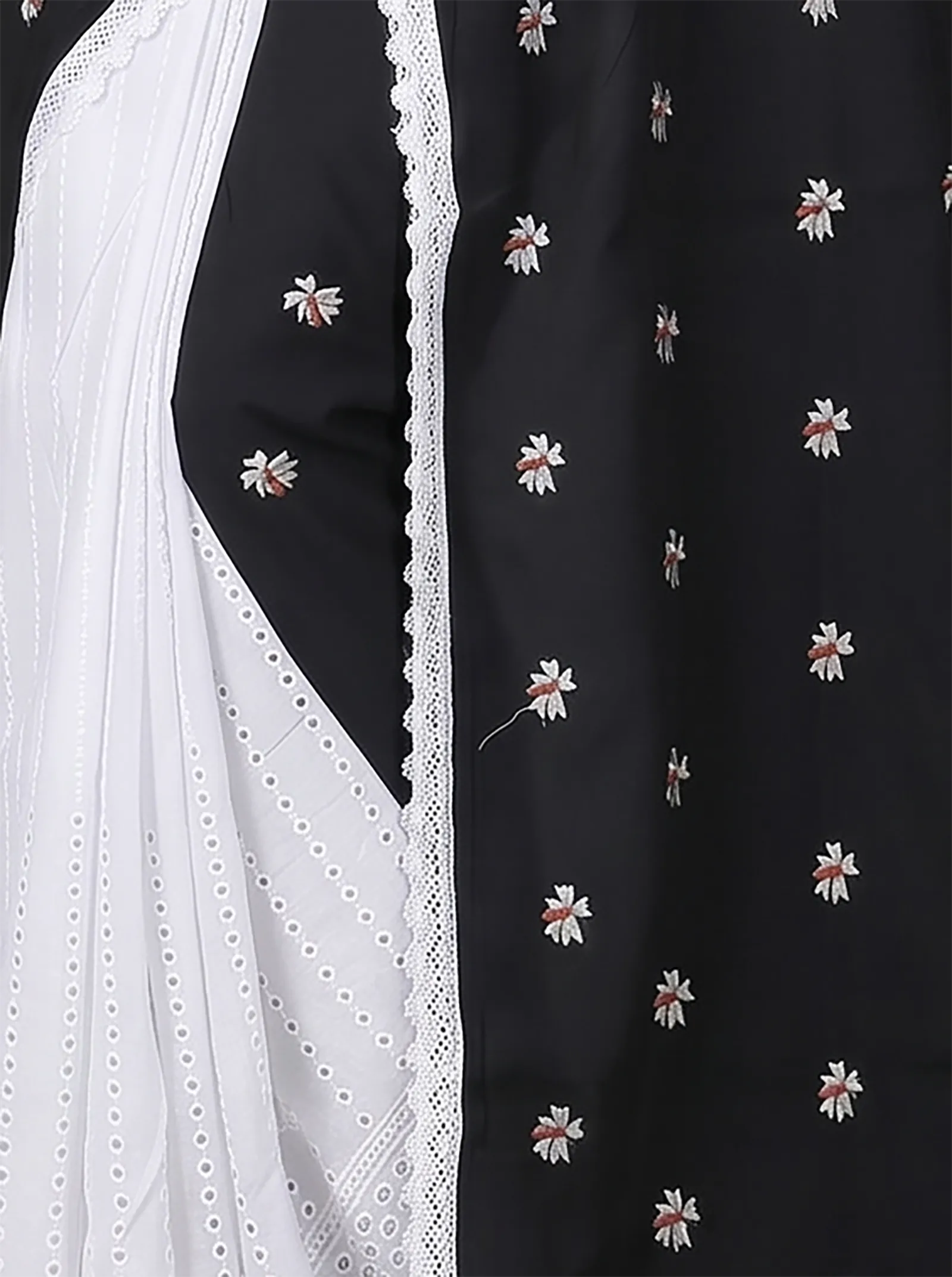 DipDiya Pure Cotton  Traditional Bengali Black White Artisan Crafted LalPori Handloom Saree