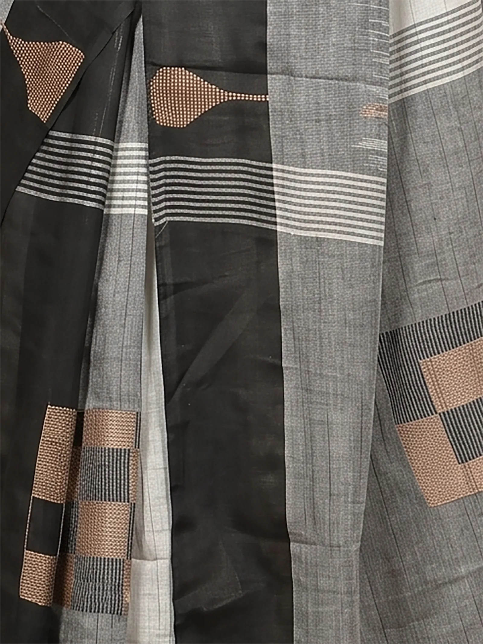 DipDiya Pure Cotton  Traditional Bengali Black White Artisan Crafted Soumon Kotki Saree