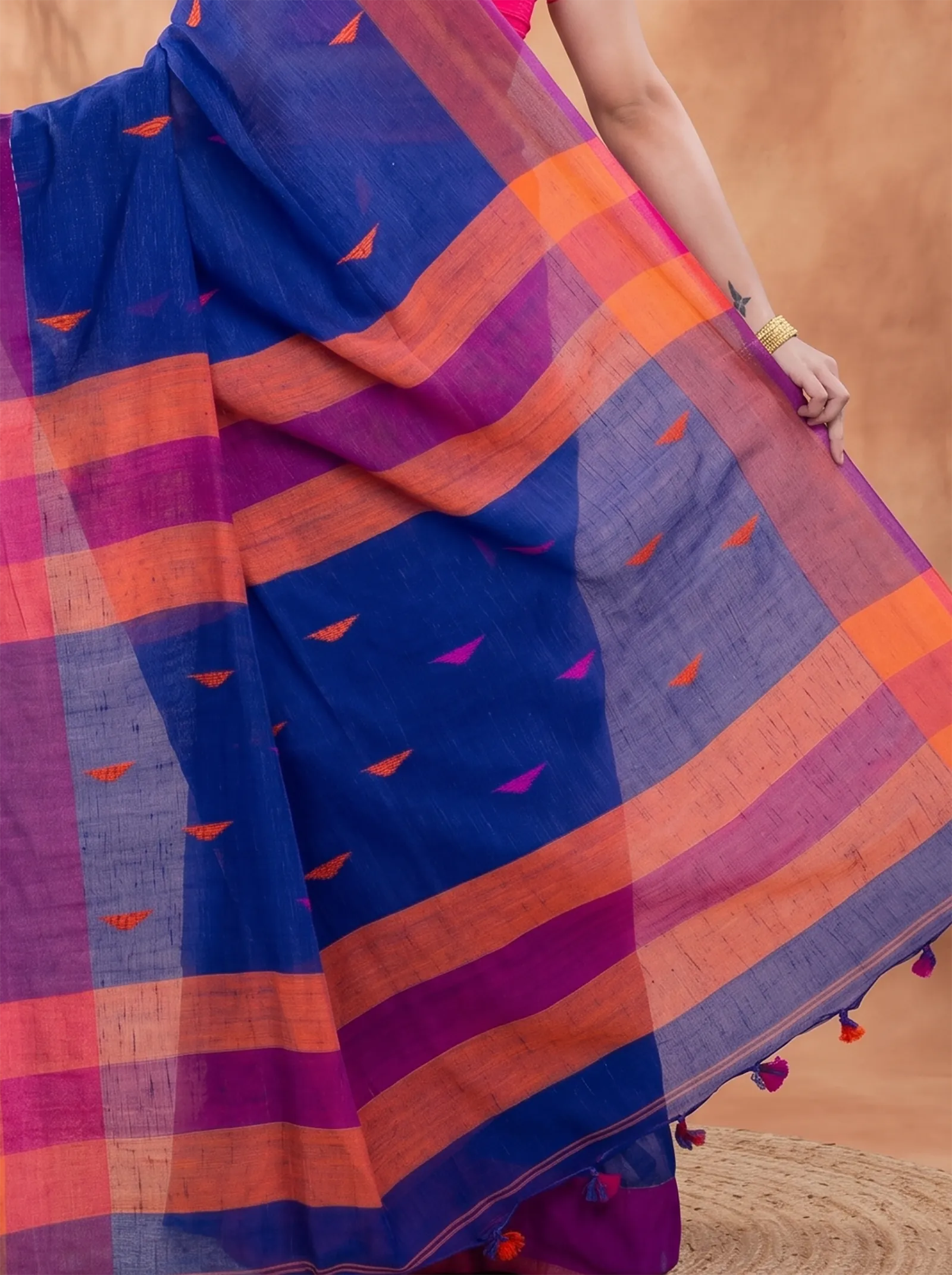 DipDiya Pure Cotton  Traditional Bengali Blue Artisan Crafted Clasic Than Handloom Saree