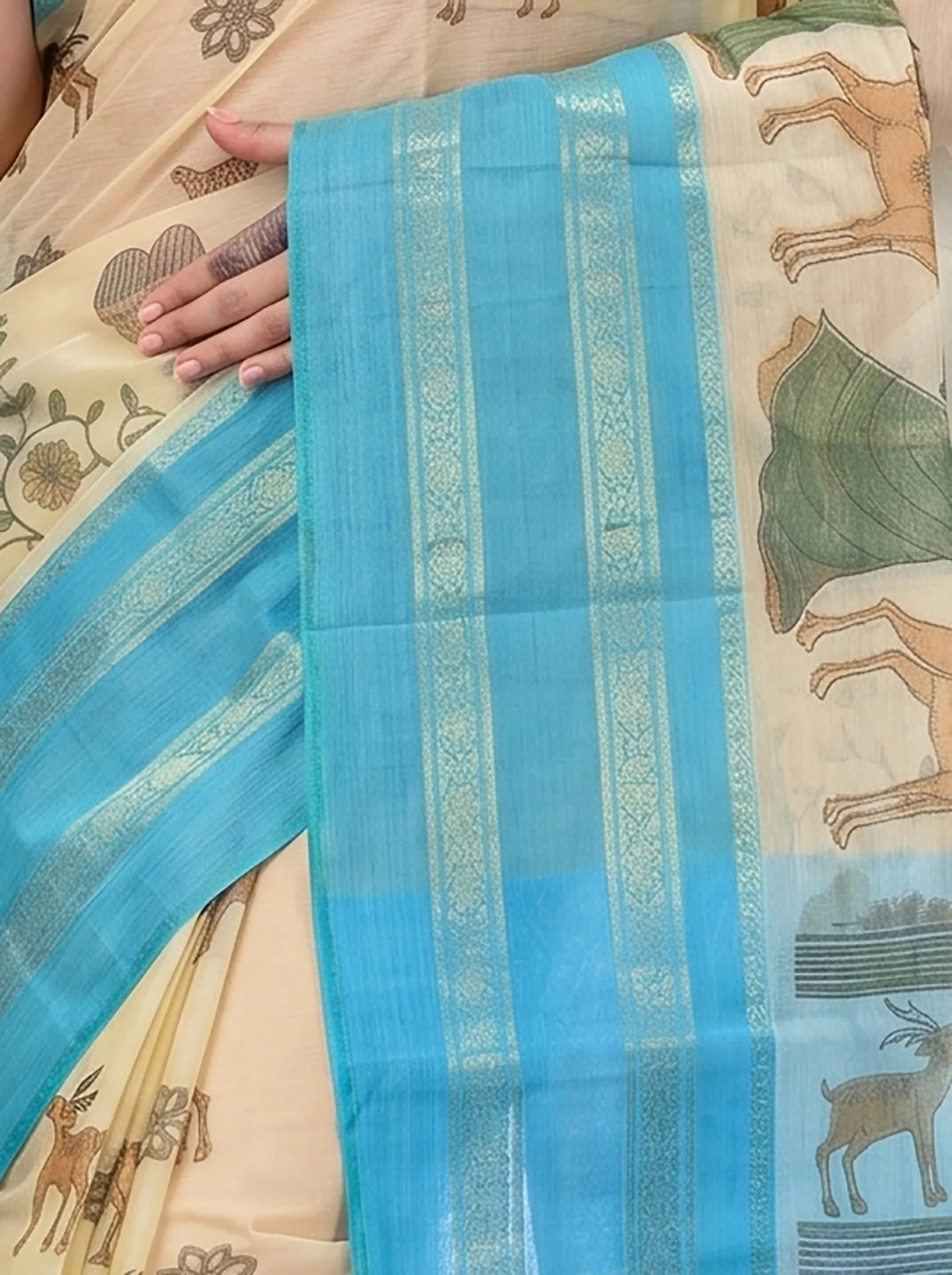 DipDiya Pure Cotton  Traditional Bengali Blue Artisan Crafted Sakuntala Printed Tant Saree