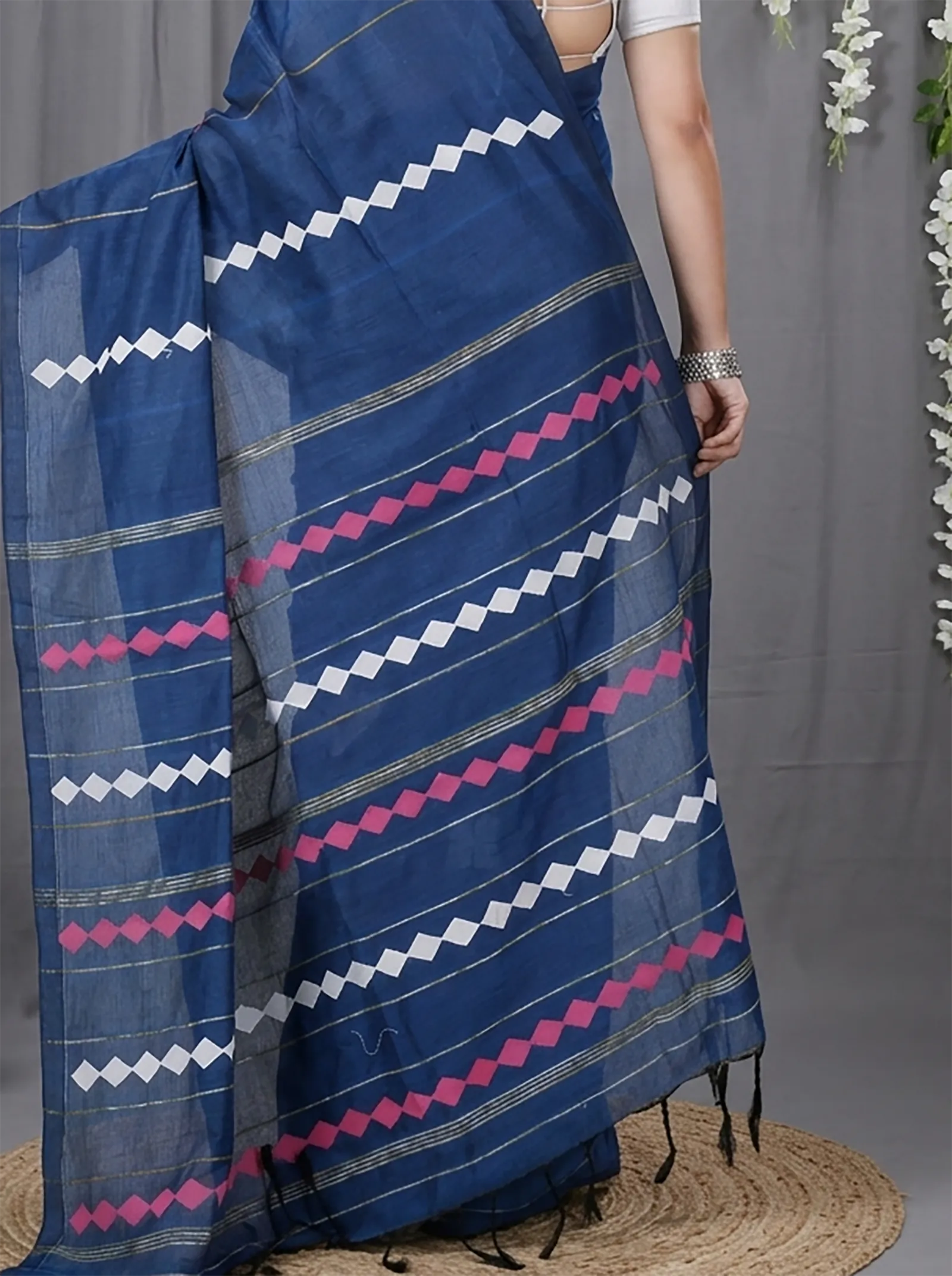 DipDiya Pure Cotton  Traditional Bengali Blue Artisan Crafted Tika Applique Saree