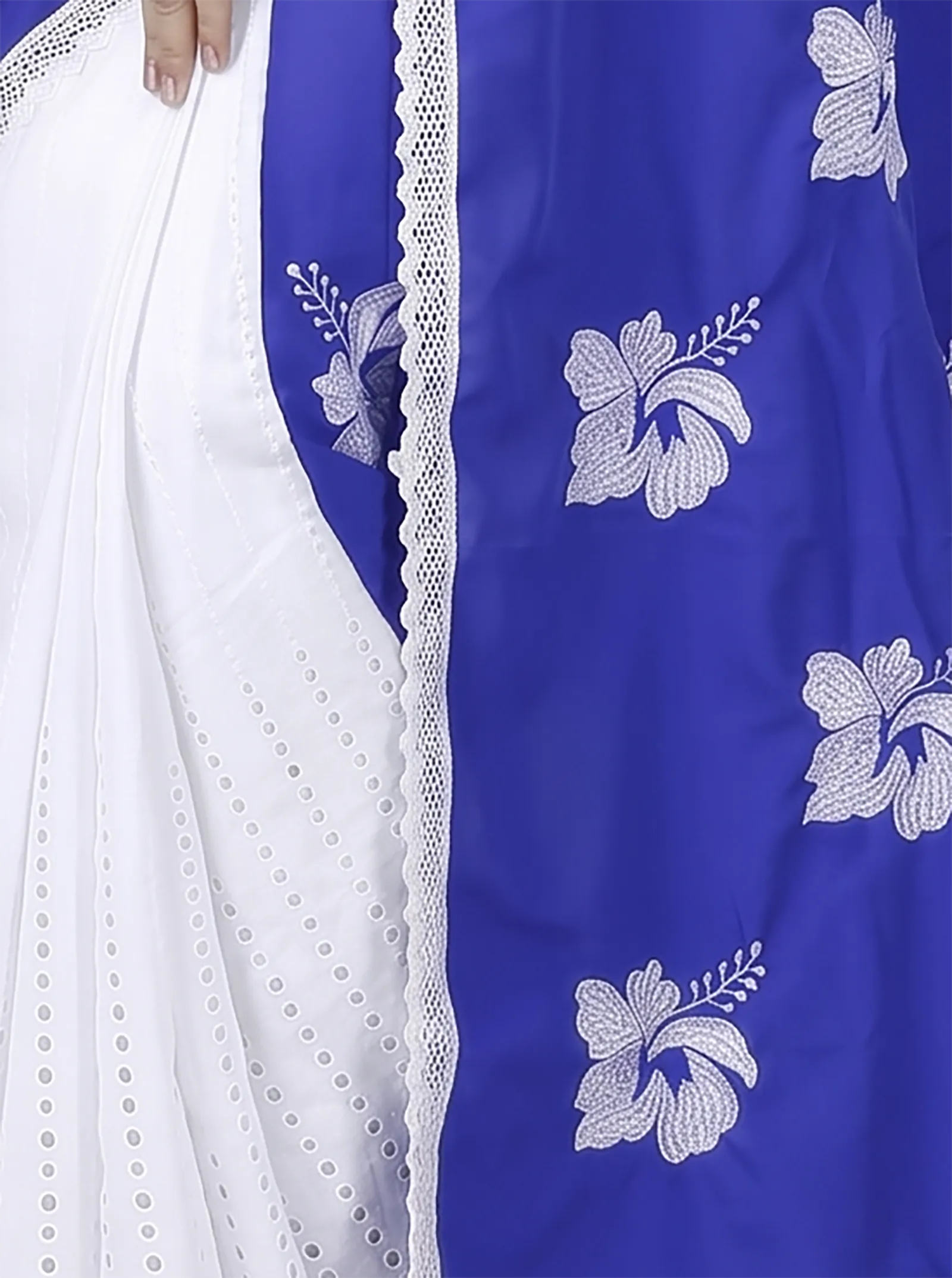DipDiya Pure Cotton  Traditional Bengali Blue White Artisan Crafted Teru Handloom Saree