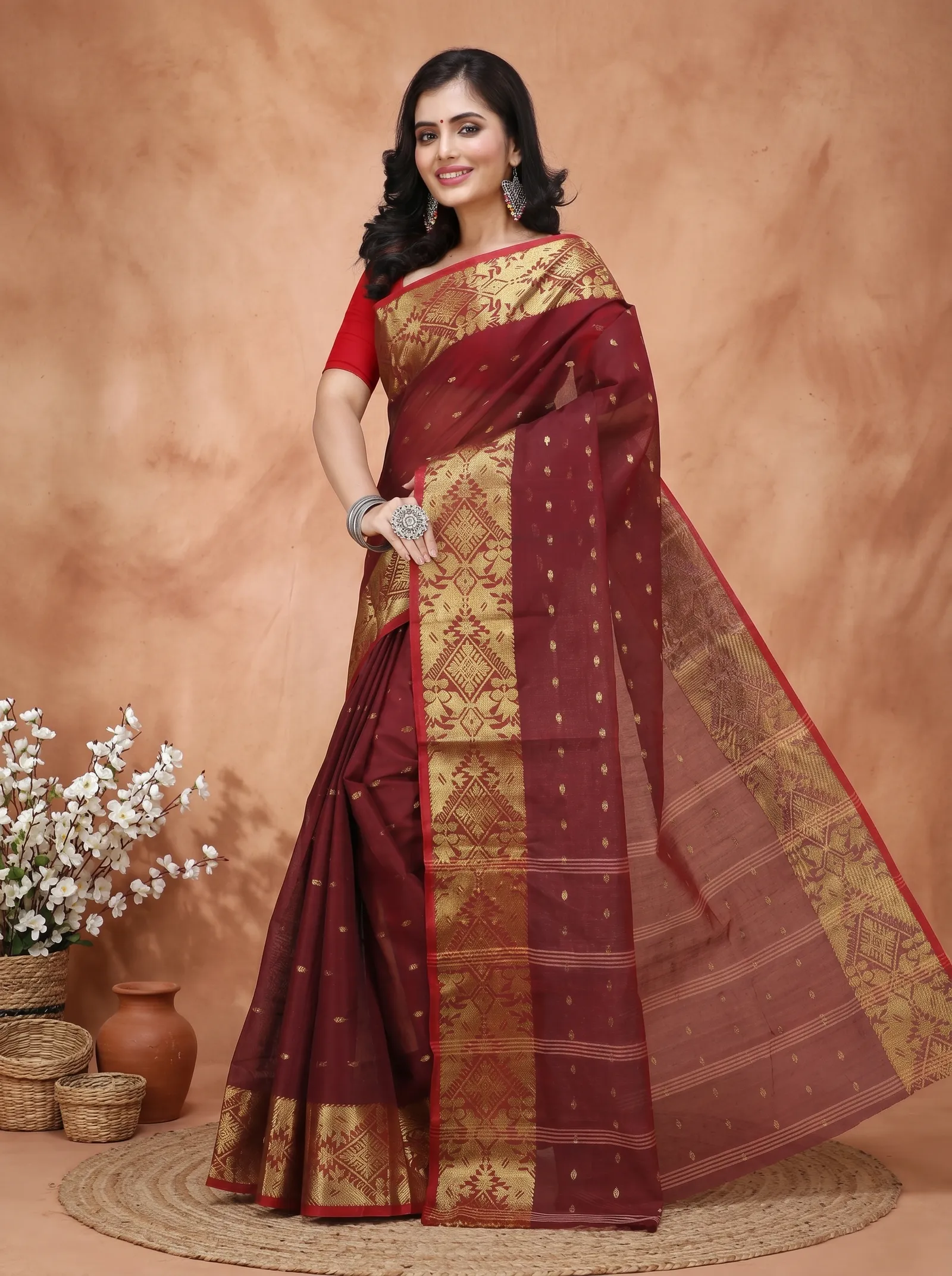 DipDiya Pure Cotton  Traditional Bengali Brown Artisan Crafted Gopa Tant Saree