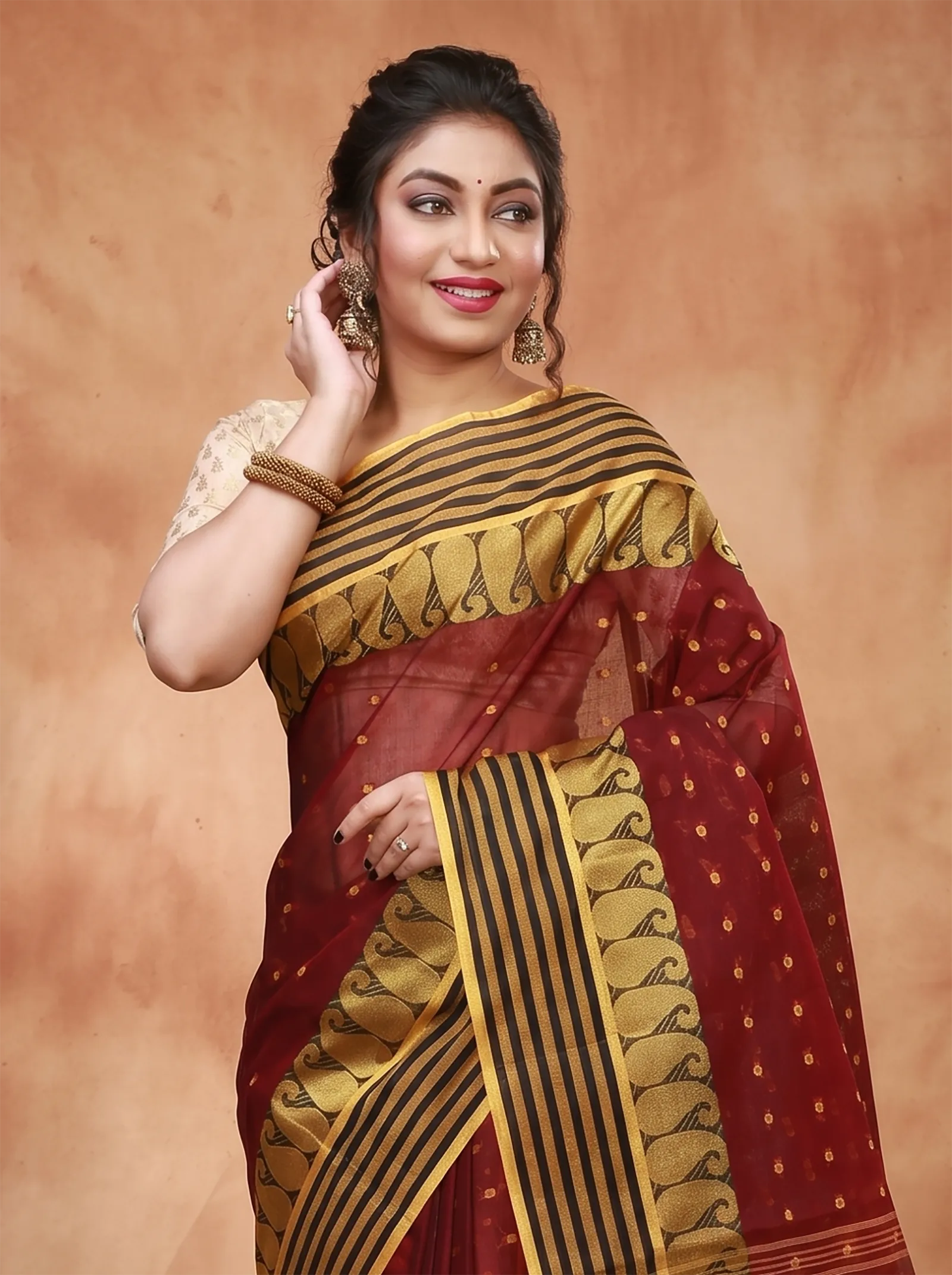 DipDiya Pure Cotton  Traditional Bengali Brown Artisan Crafted Moti Buti Tant Saree