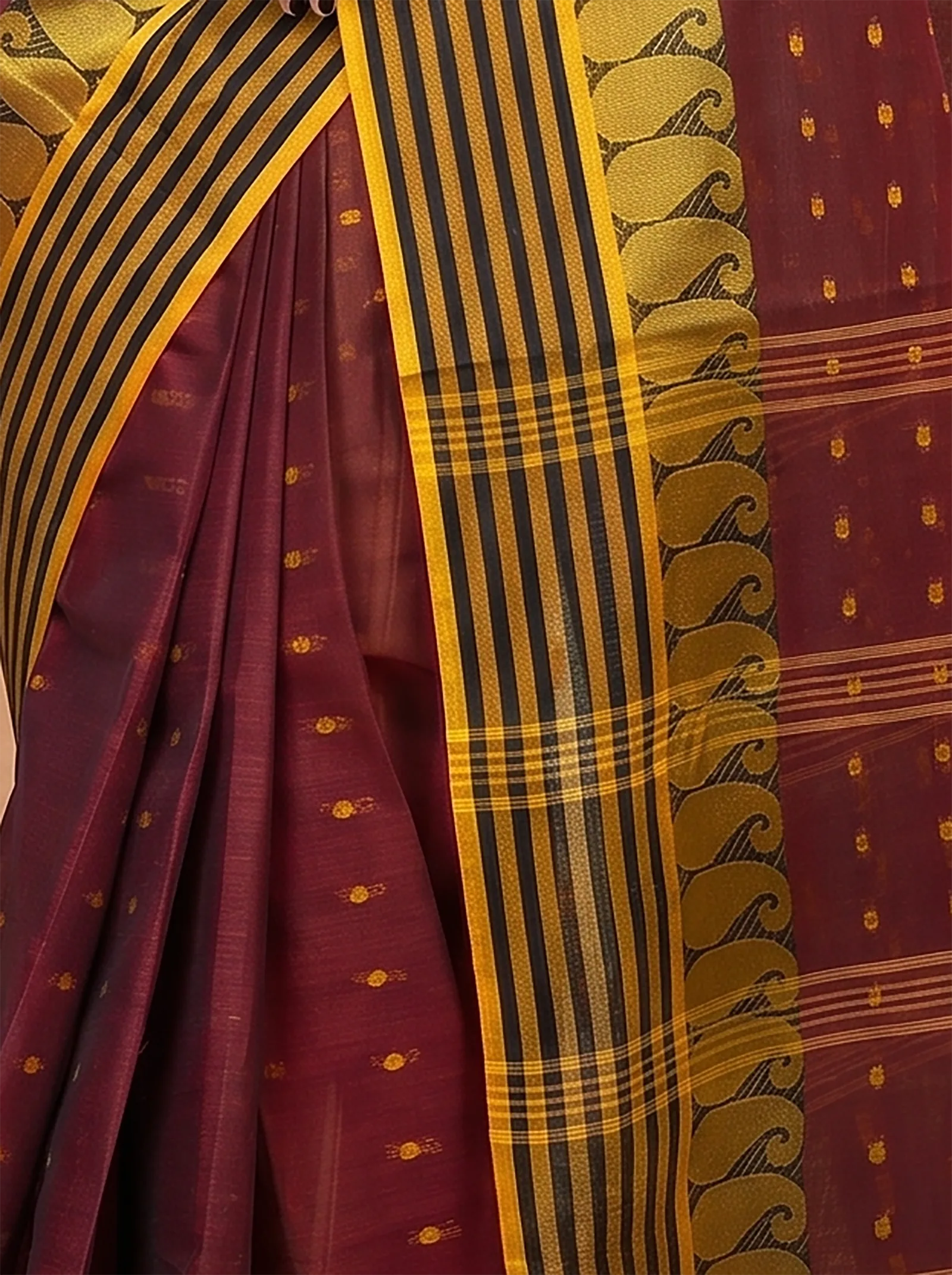 DipDiya Pure Cotton  Traditional Bengali Brown Artisan Crafted Moti Buti Tant Saree