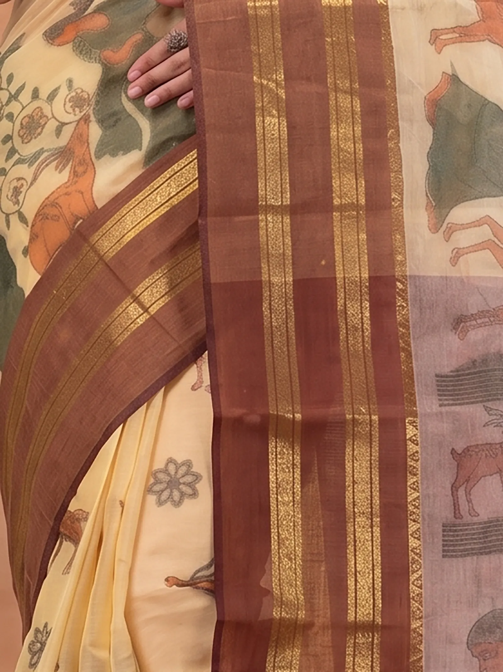 DipDiya Pure Cotton  Traditional Bengali Brown Artisan Crafted Sakuntala Printed Tant Saree