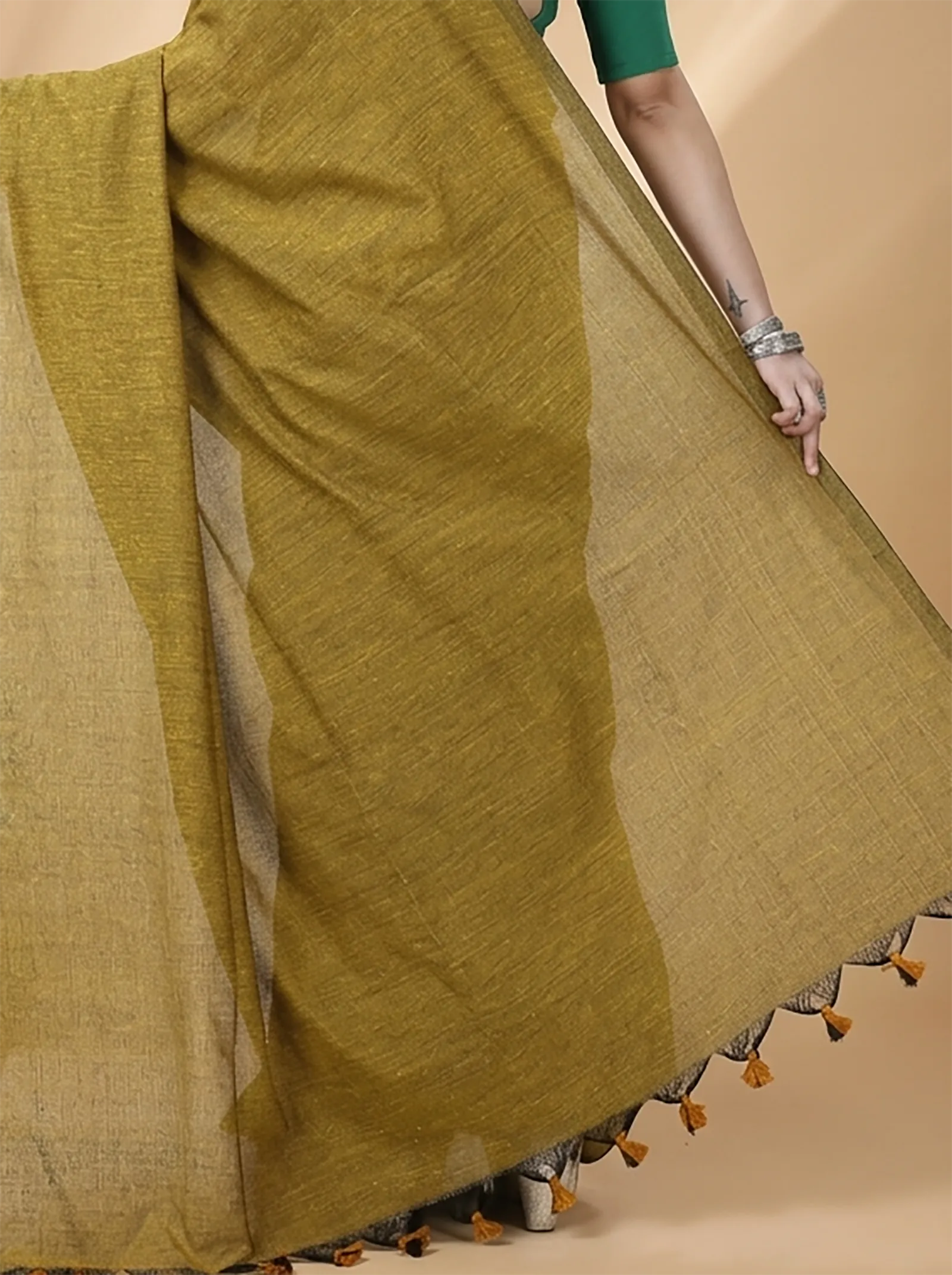 DipDiya Pure Cotton  Traditional Bengali Brown Artisan Crafted ThanKhadi Handloom Saree