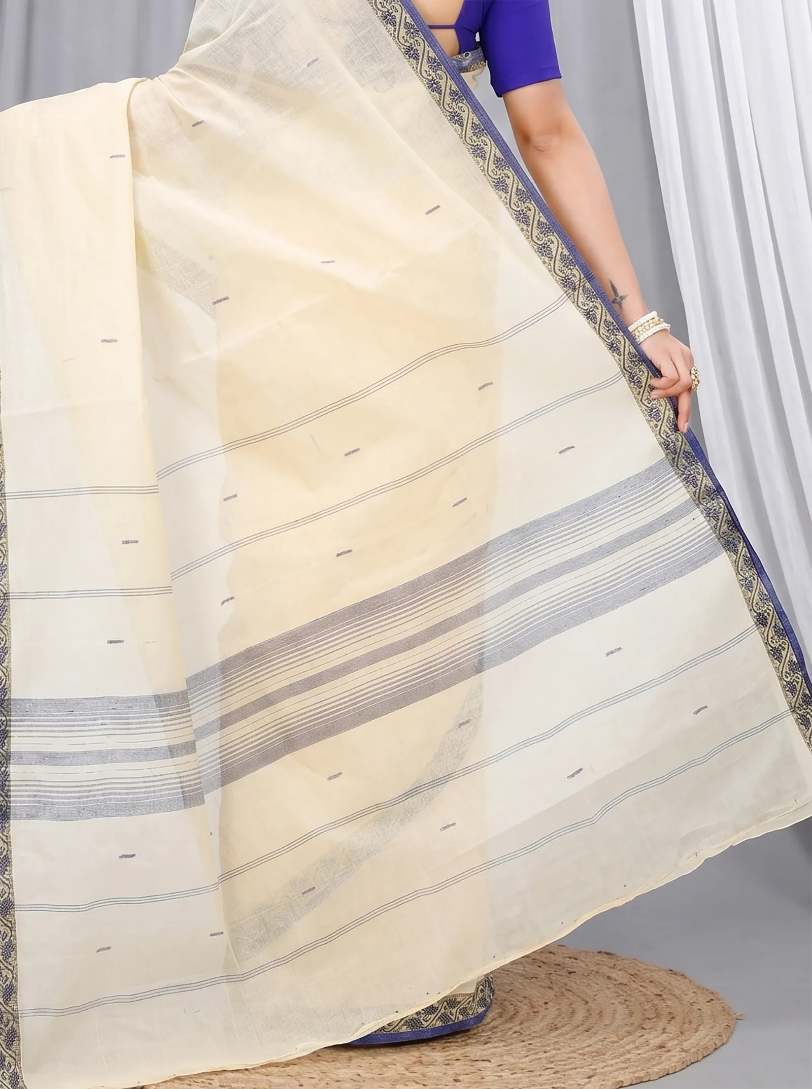 DipDiya Pure Cotton  Traditional Bengali Cream Artisan Crafted Gaela Tant Saree