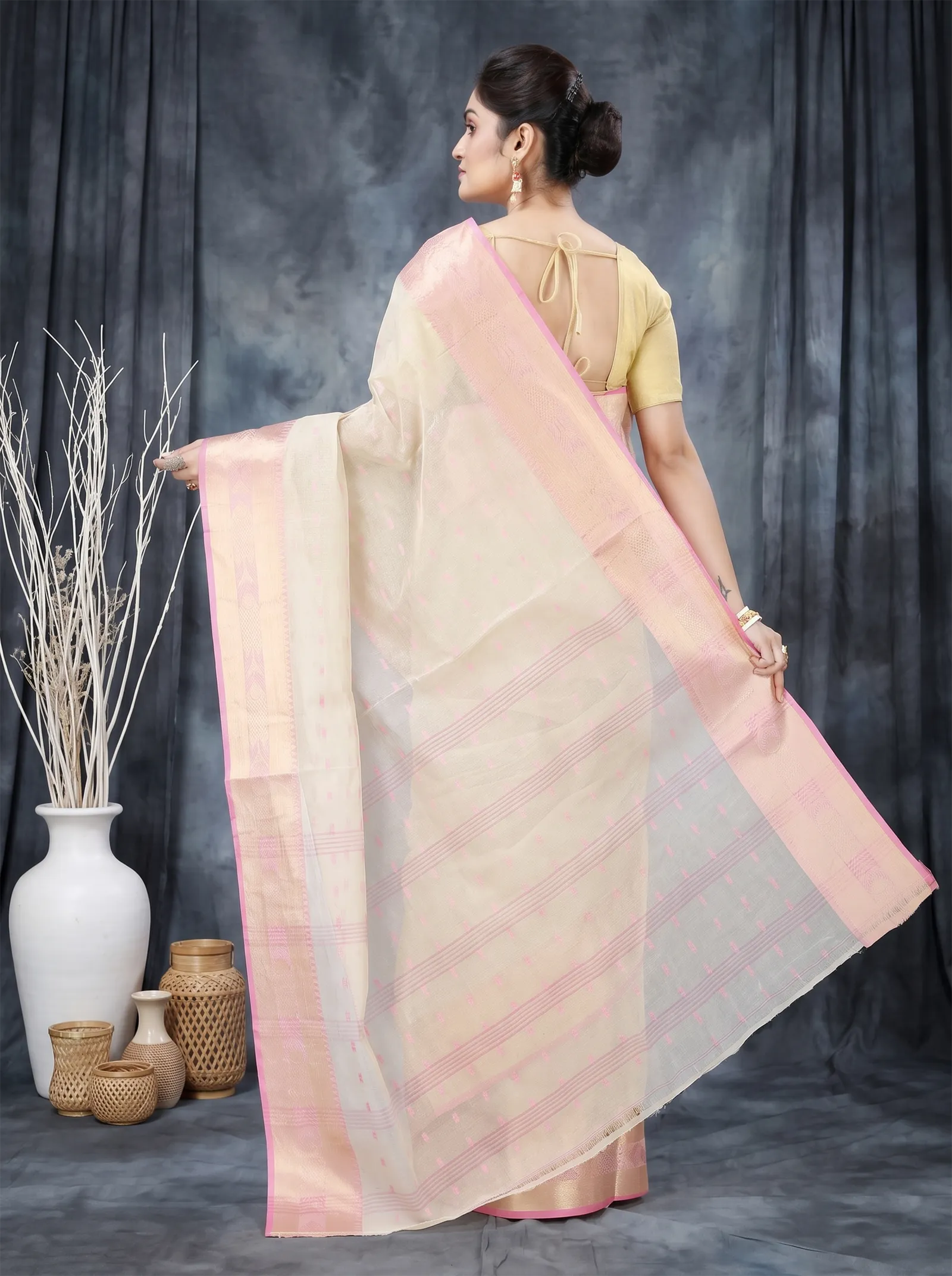 DipDiya Pure Cotton  Traditional Bengali Cream Artisan Crafted Griva Tant Saree