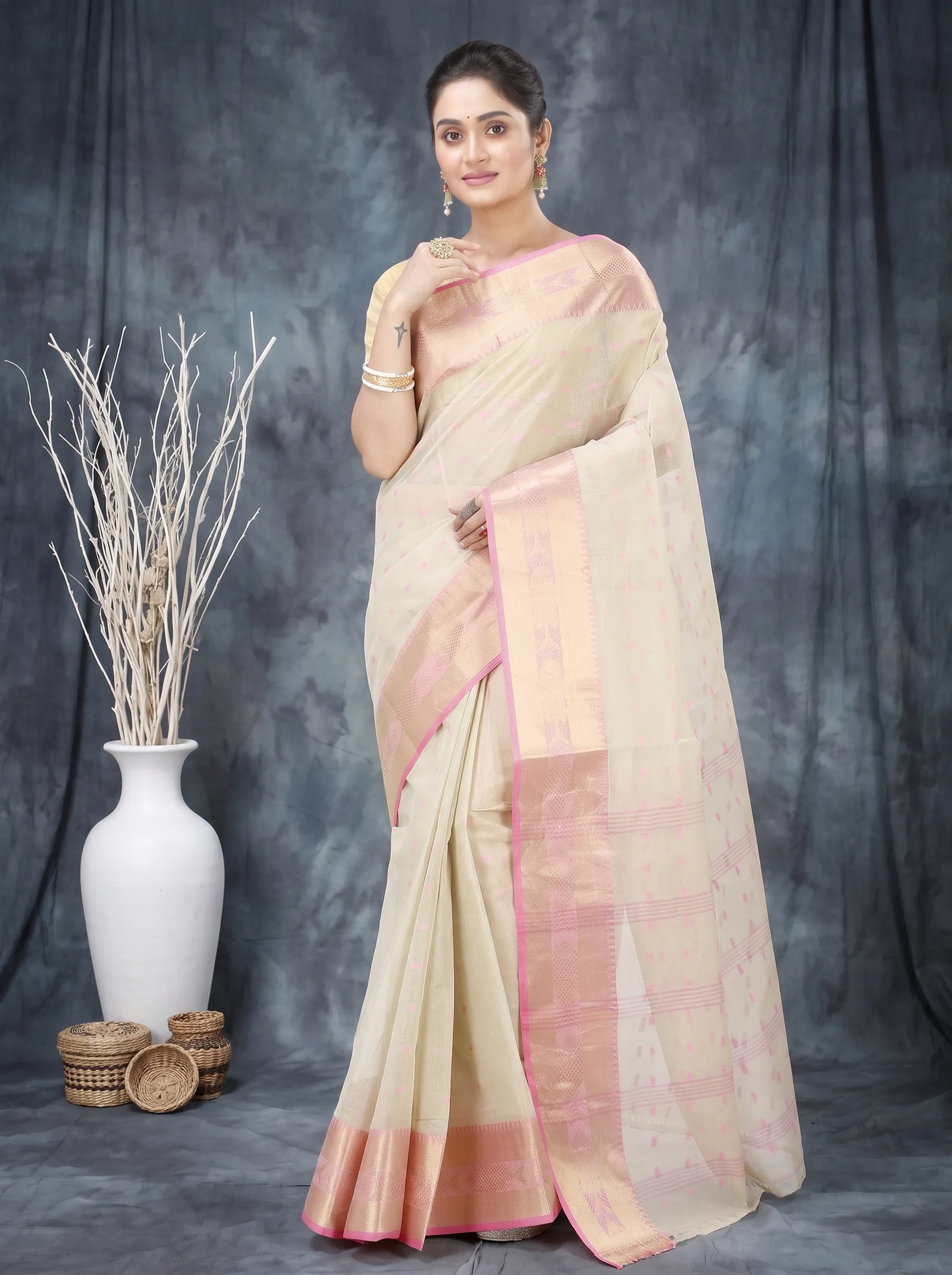 DipDiya Pure Cotton  Traditional Bengali Cream Artisan Crafted Griva Tant Saree