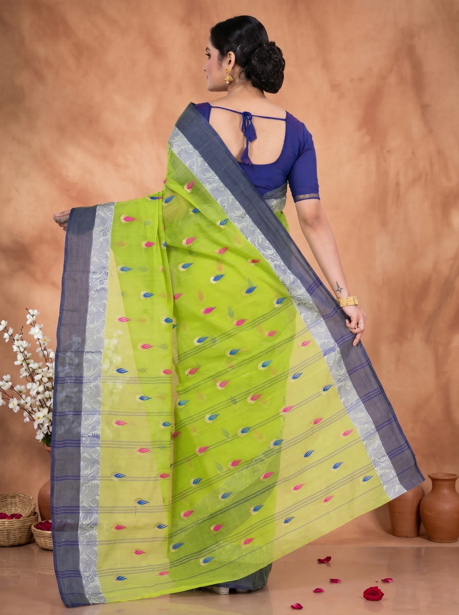 DipDiya Pure Cotton  Traditional Bengali Green Artisan Crafted Dip Embro Embroidery Tant Saree