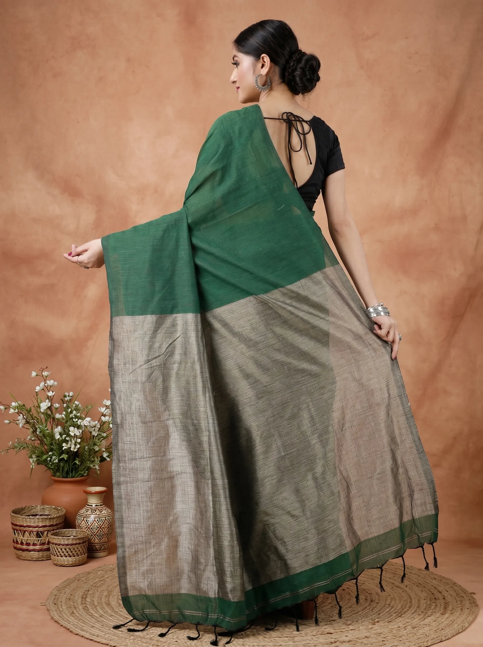 DipDiya Pure Cotton  Traditional Bengali Green Artisan Crafted Kesh Than Handloom Saree