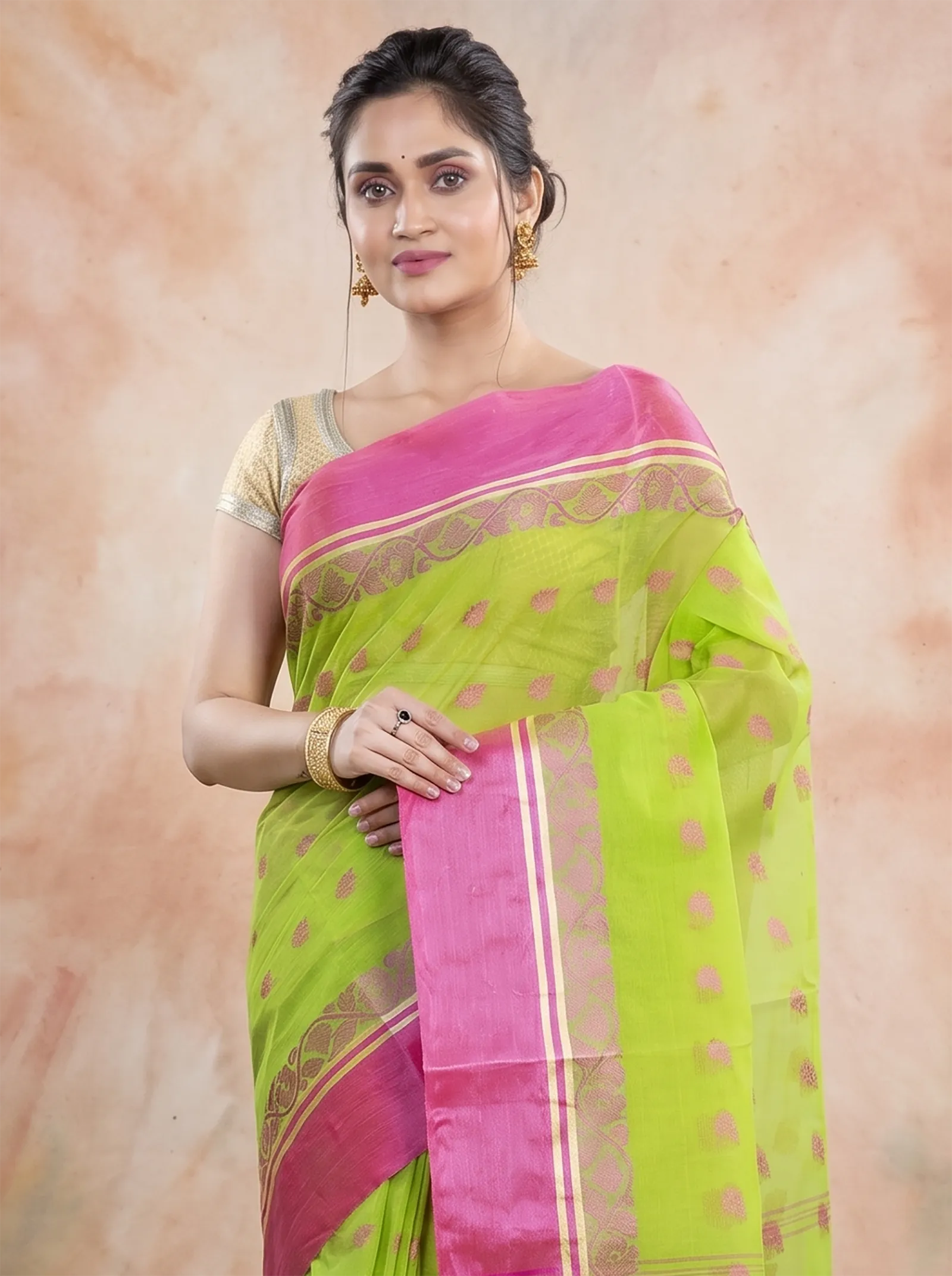 DipDiya Pure Cotton  Traditional Bengali Green Artisan Crafted Sukla Velvet Tant Saree