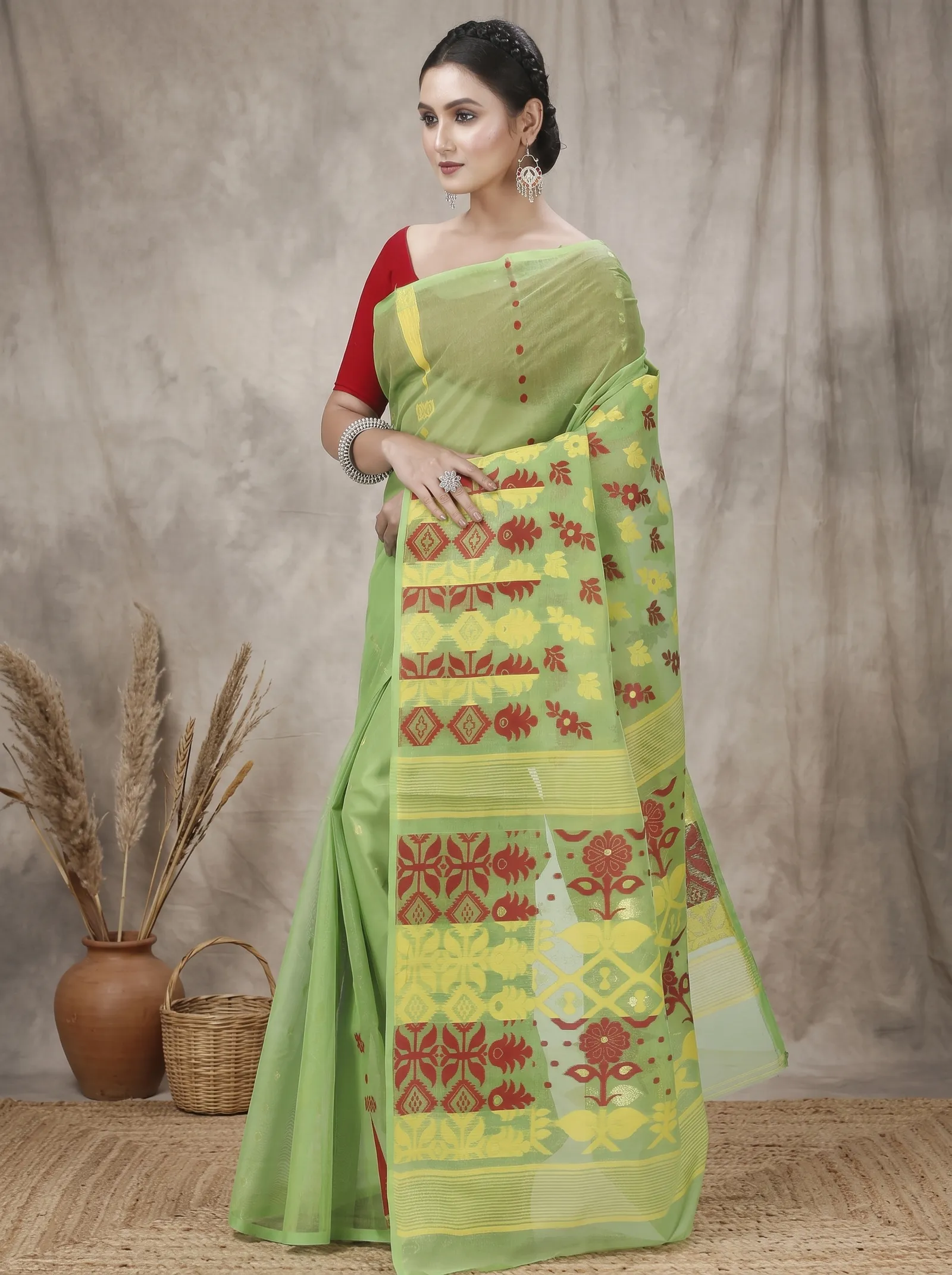 DipDiya Pure Cotton  Traditional Bengali Green Artisan Crafted Urmila Jamdani Saree