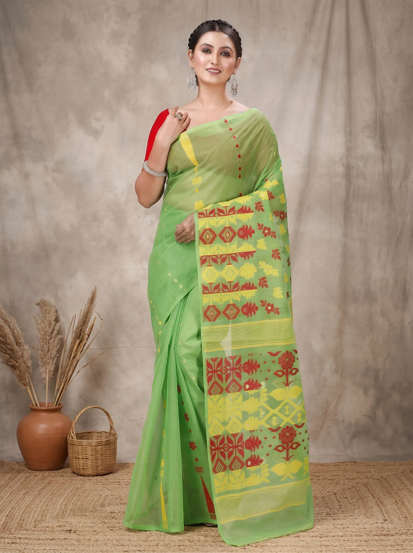 DipDiya Pure Cotton  Traditional Bengali Green Artisan Crafted Urmila Jamdani Saree