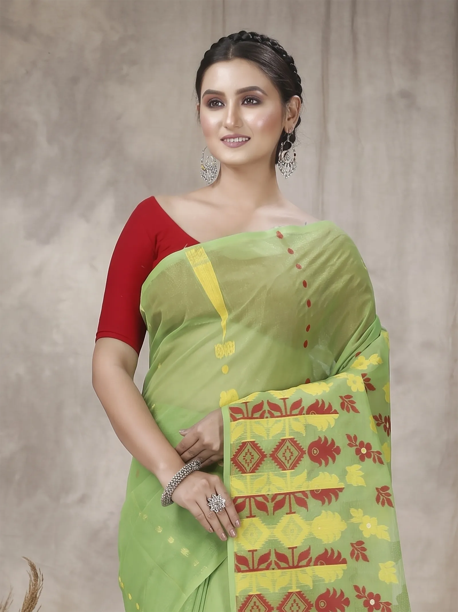 DipDiya Pure Cotton  Traditional Bengali Green Artisan Crafted Urmila Jamdani Saree