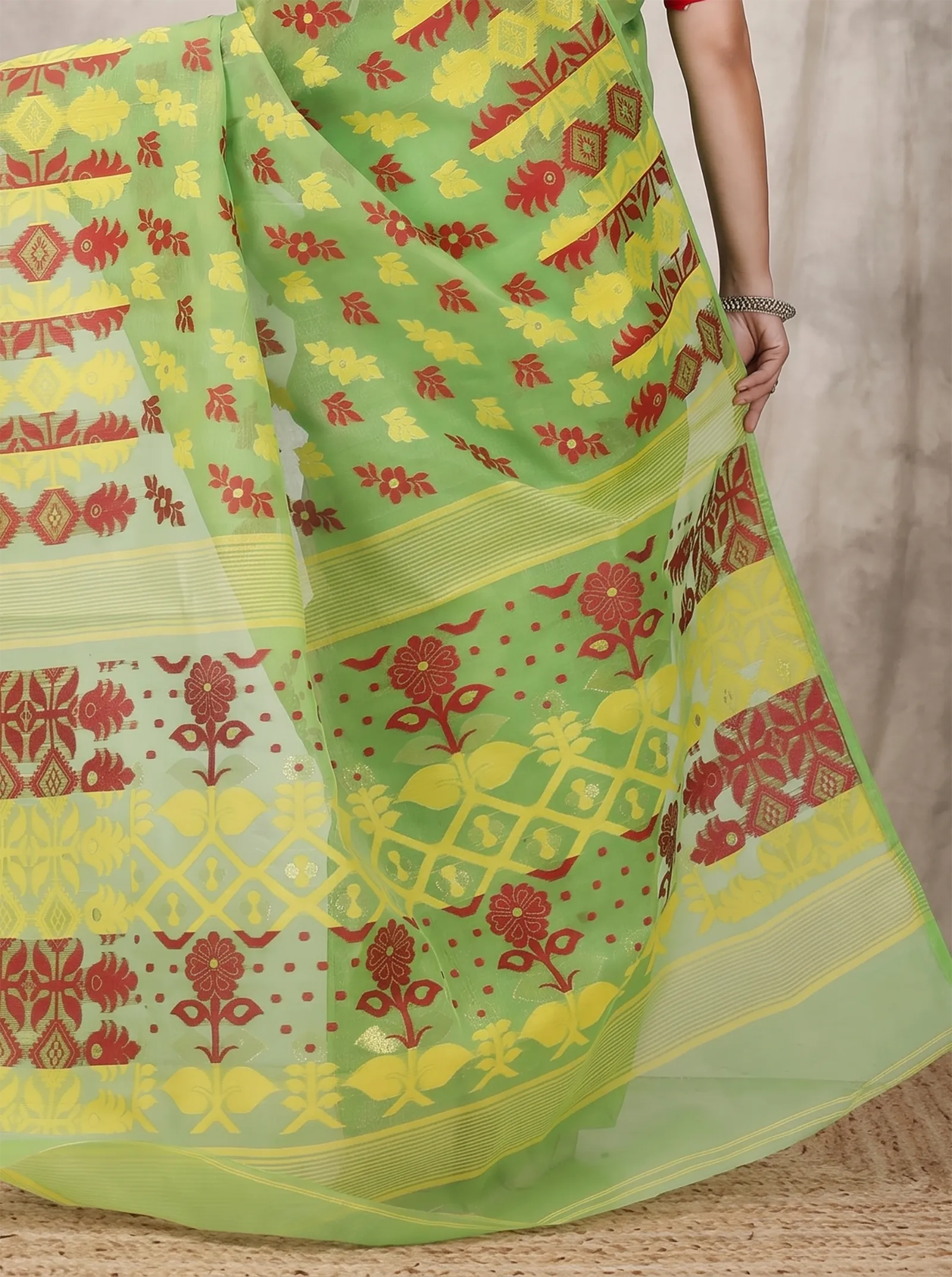 DipDiya Pure Cotton  Traditional Bengali Green Artisan Crafted Urmila Jamdani Saree