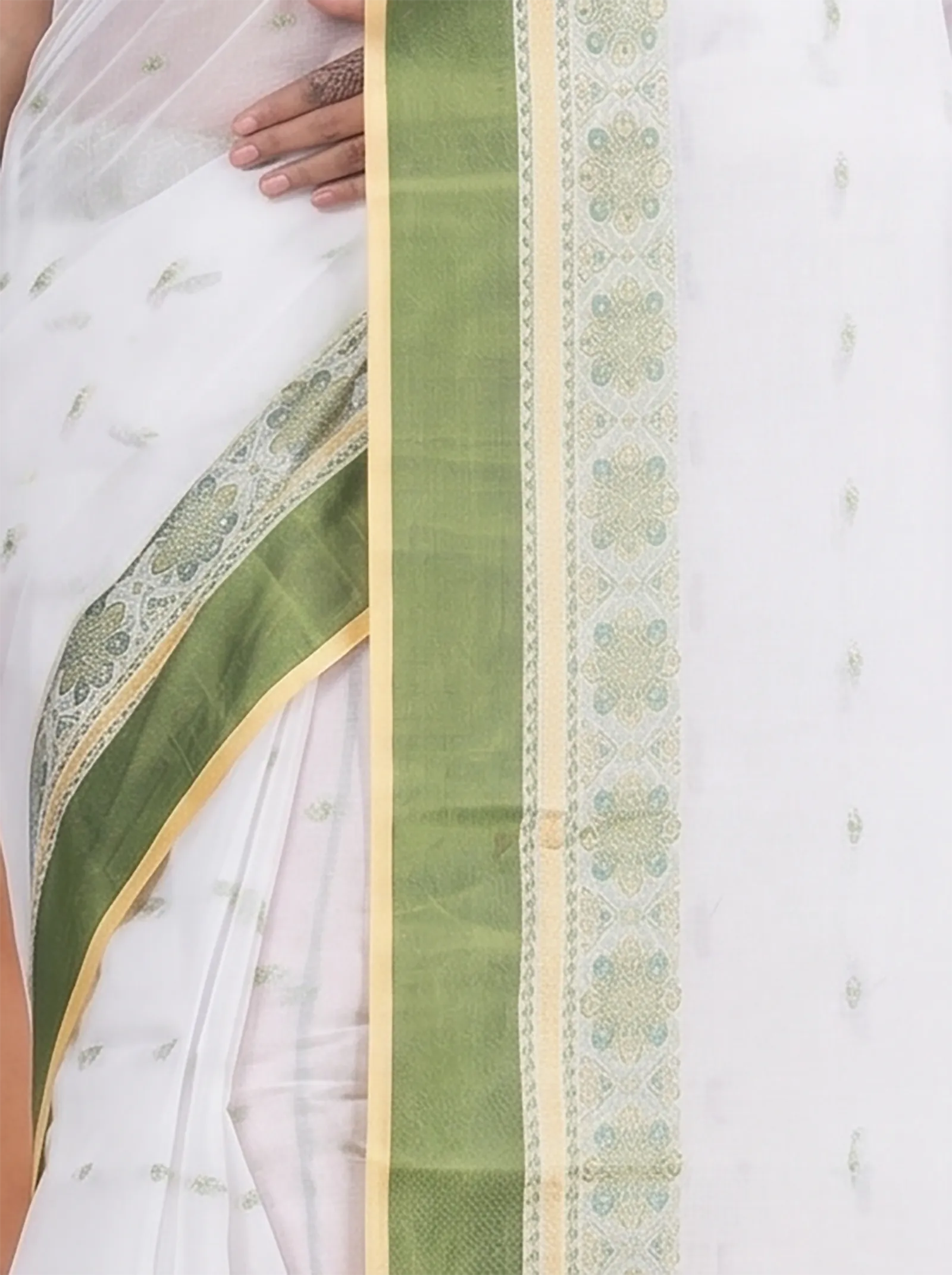DipDiya Pure Cotton  Traditional Bengali Green Artisan Crafted Velvet Par Tant Saree