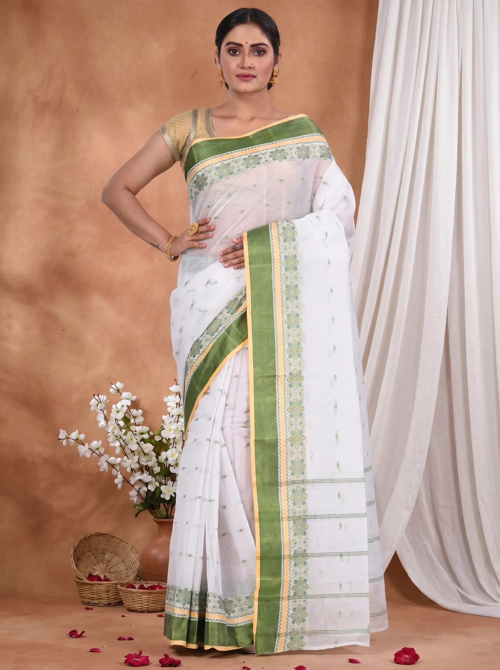 DipDiya Pure Cotton  Traditional Bengali Green Artisan Crafted Velvet Par Tant Saree
